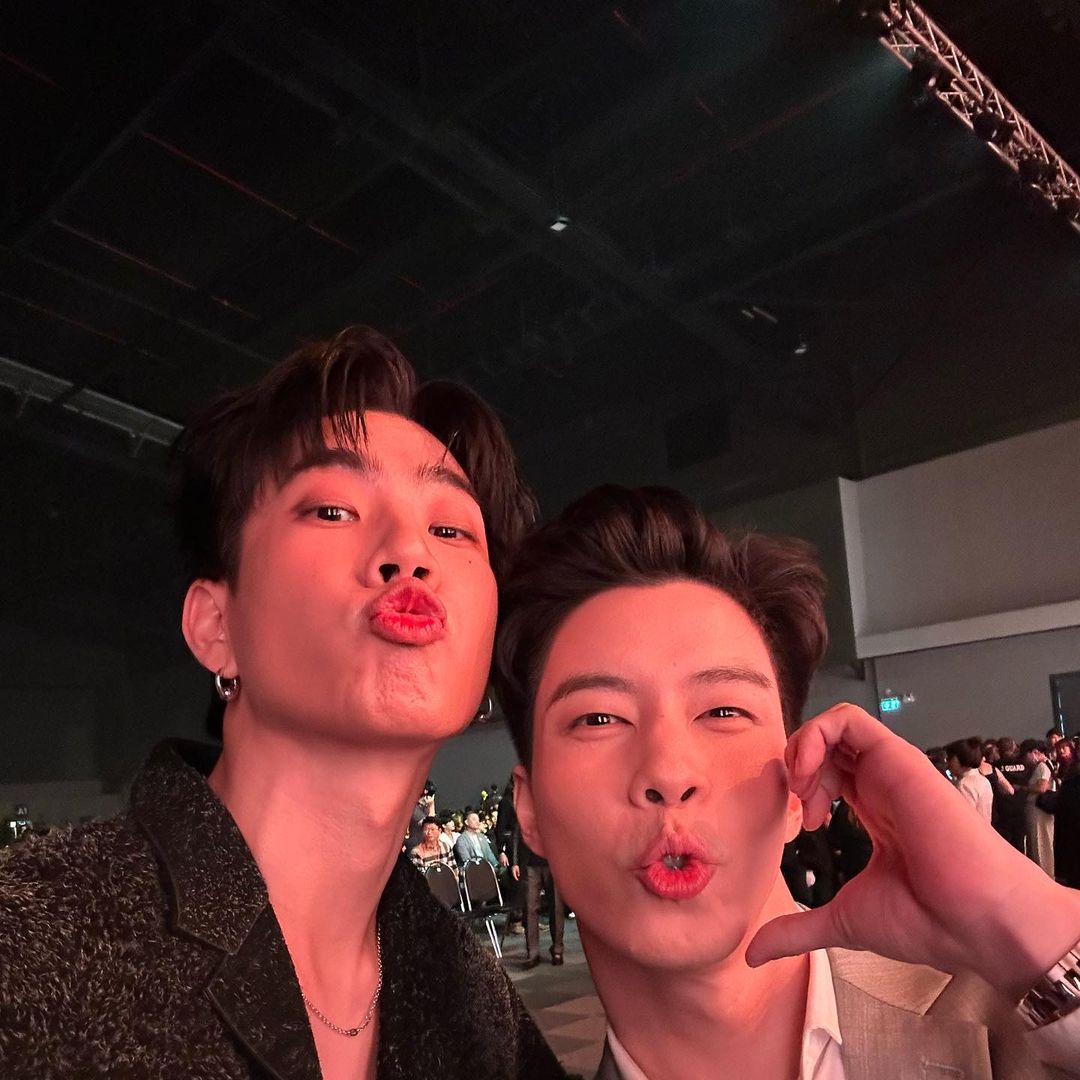 ออฟ - จุมพล อดุลกิตติพร