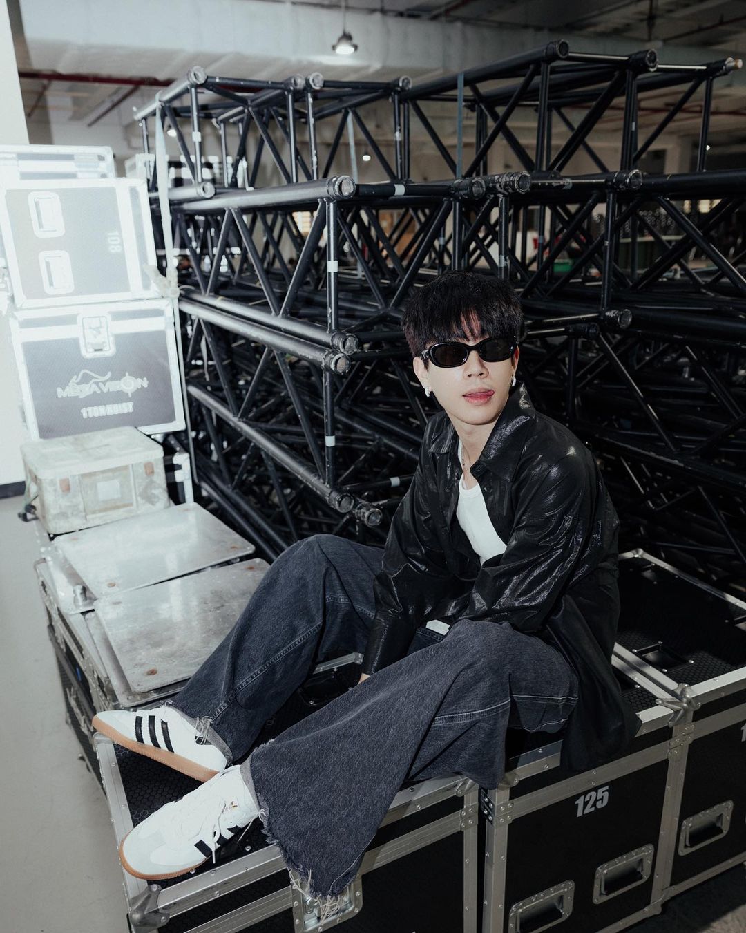 ออฟ - จุมพล อดุลกิตติพร