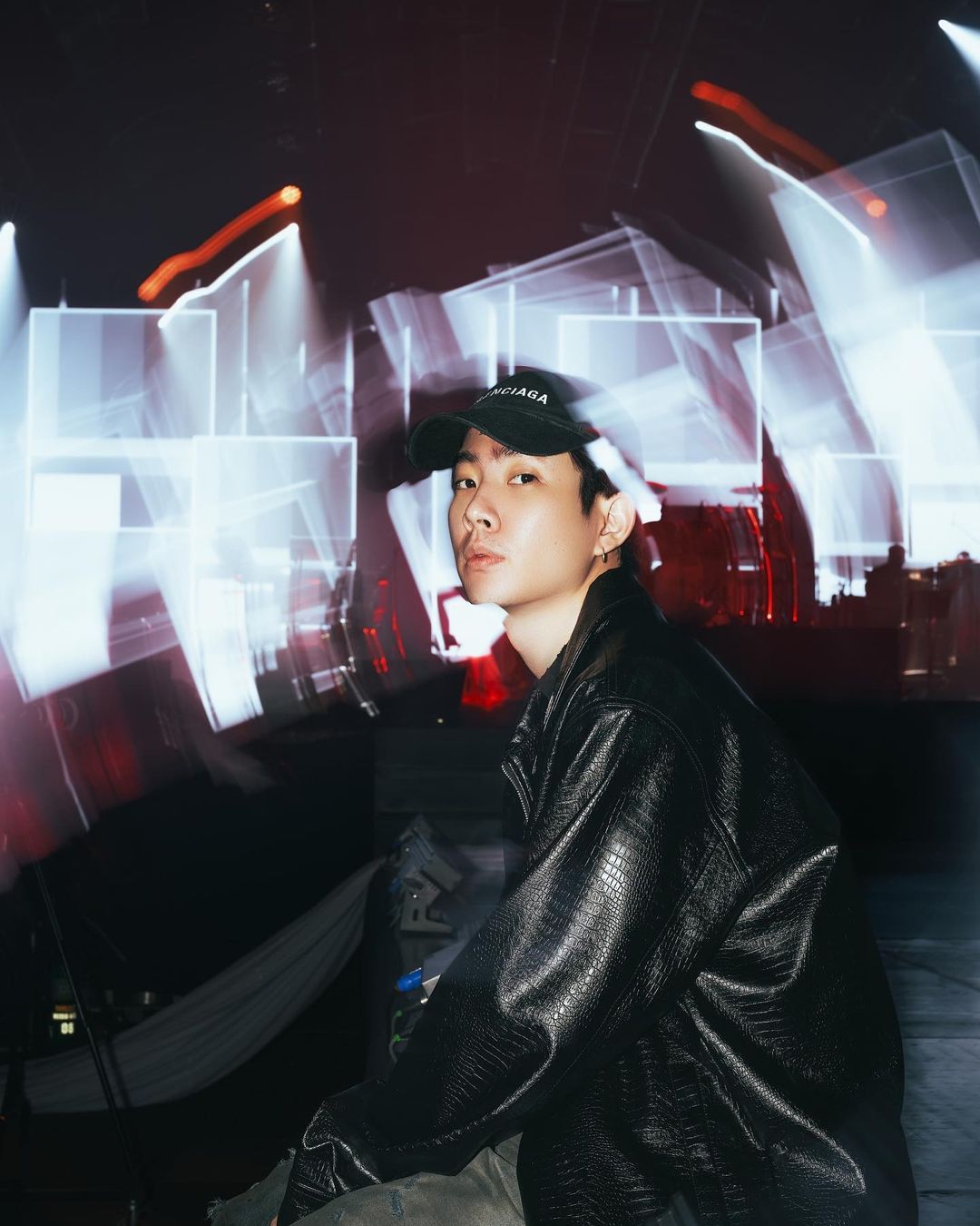 ออฟ - จุมพล อดุลกิตติพร