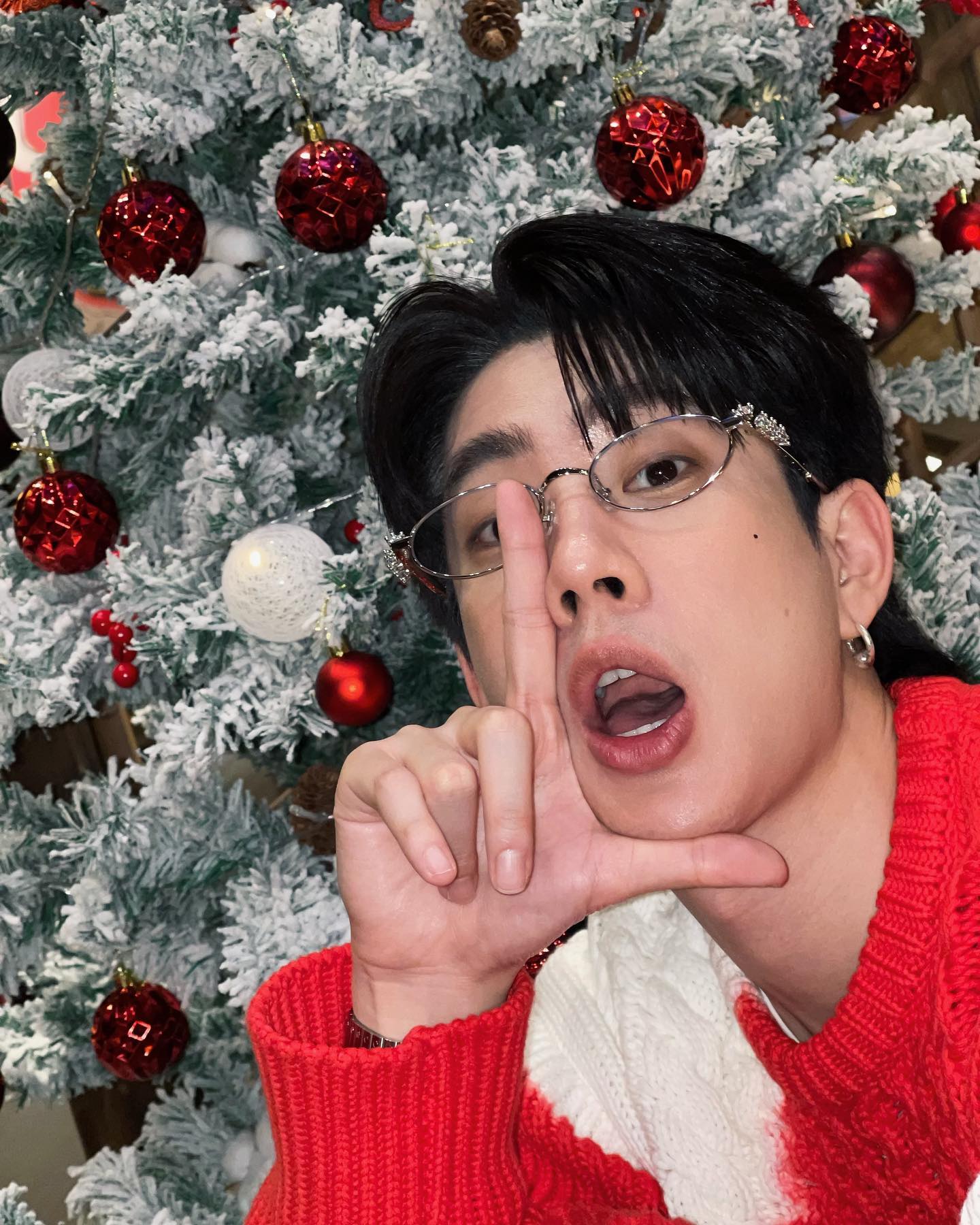 ออฟ - จุมพล อดุลกิตติพร