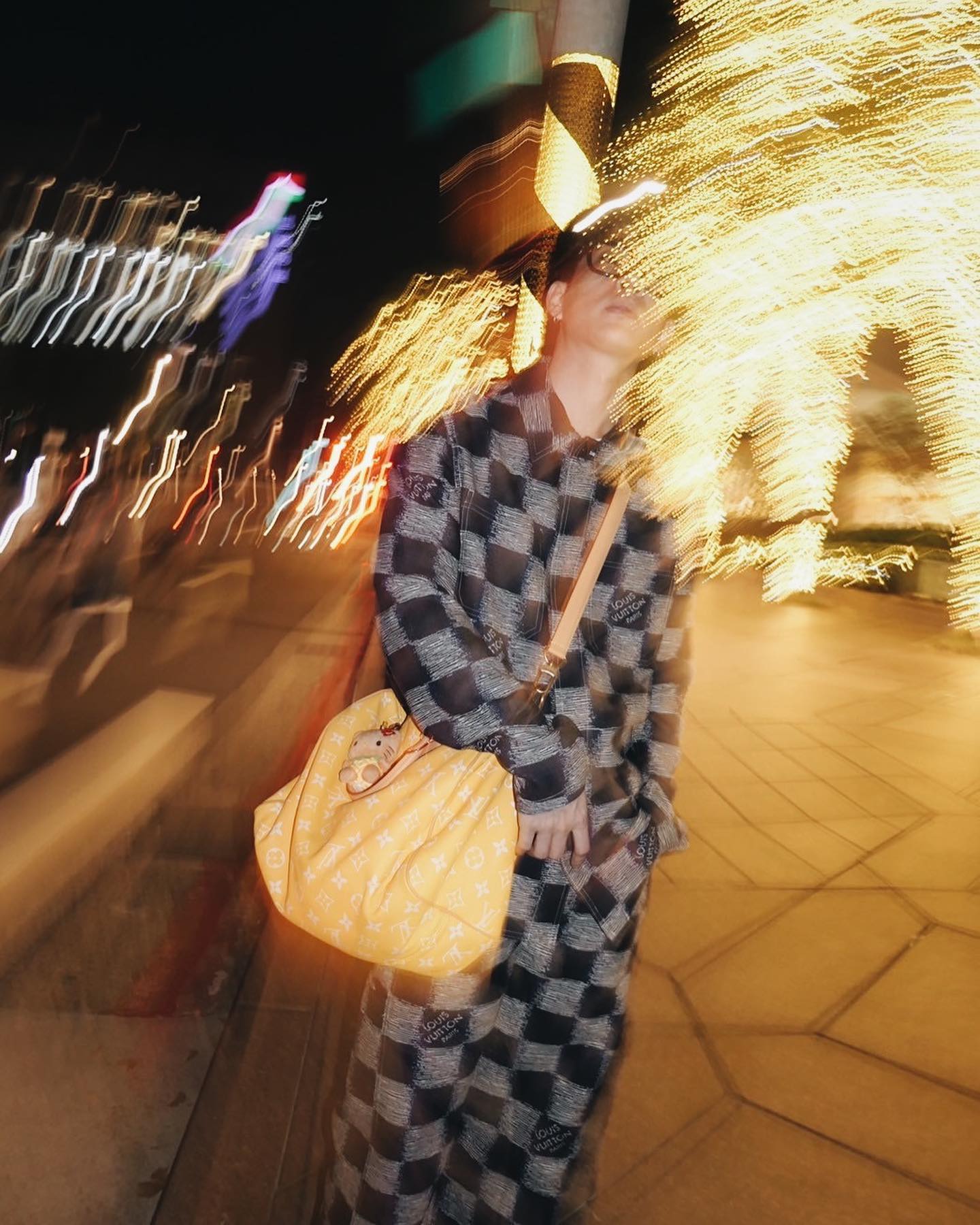 ออฟ - จุมพล อดุลกิตติพร