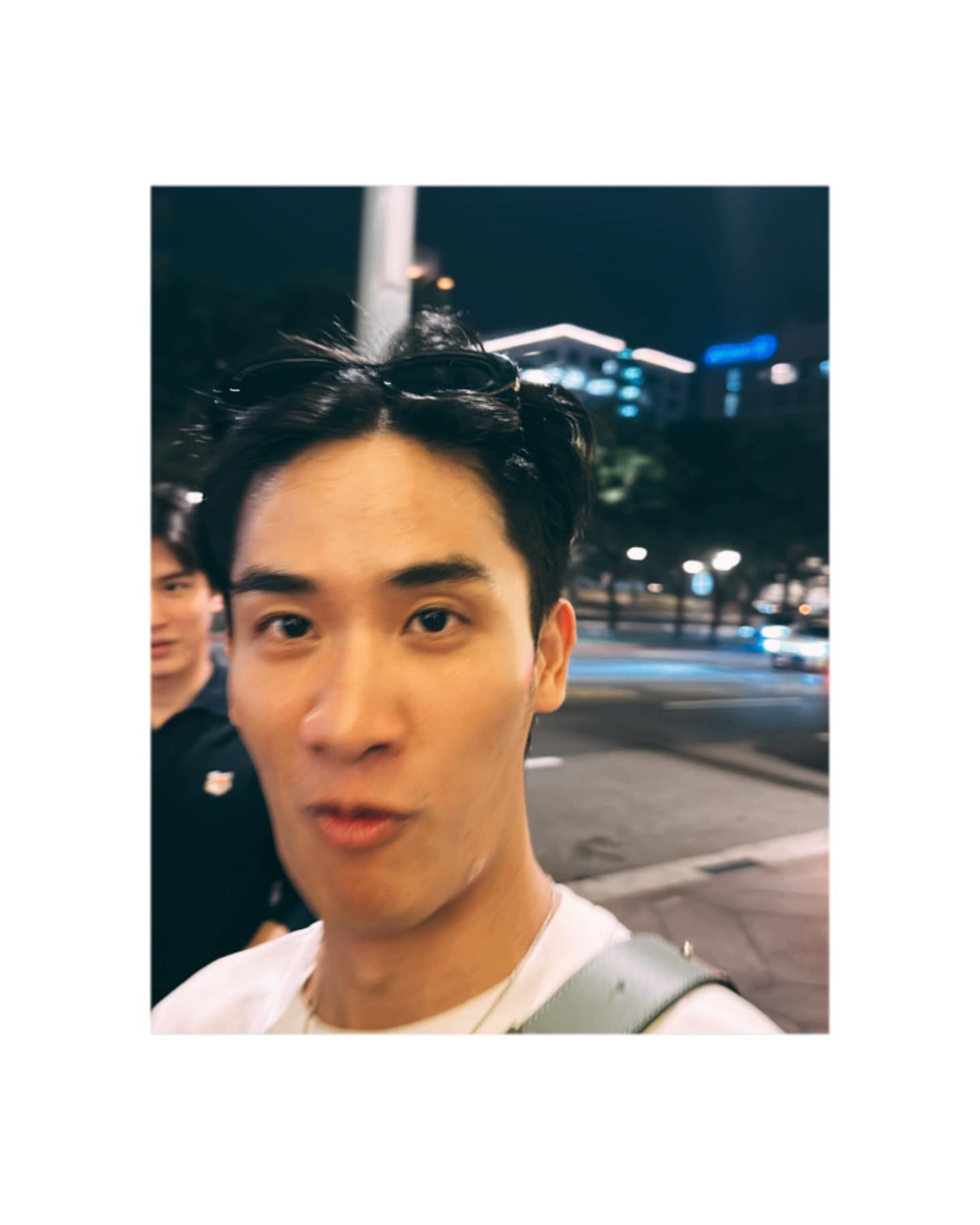 ออฟ - จุมพล อดุลกิตติพร