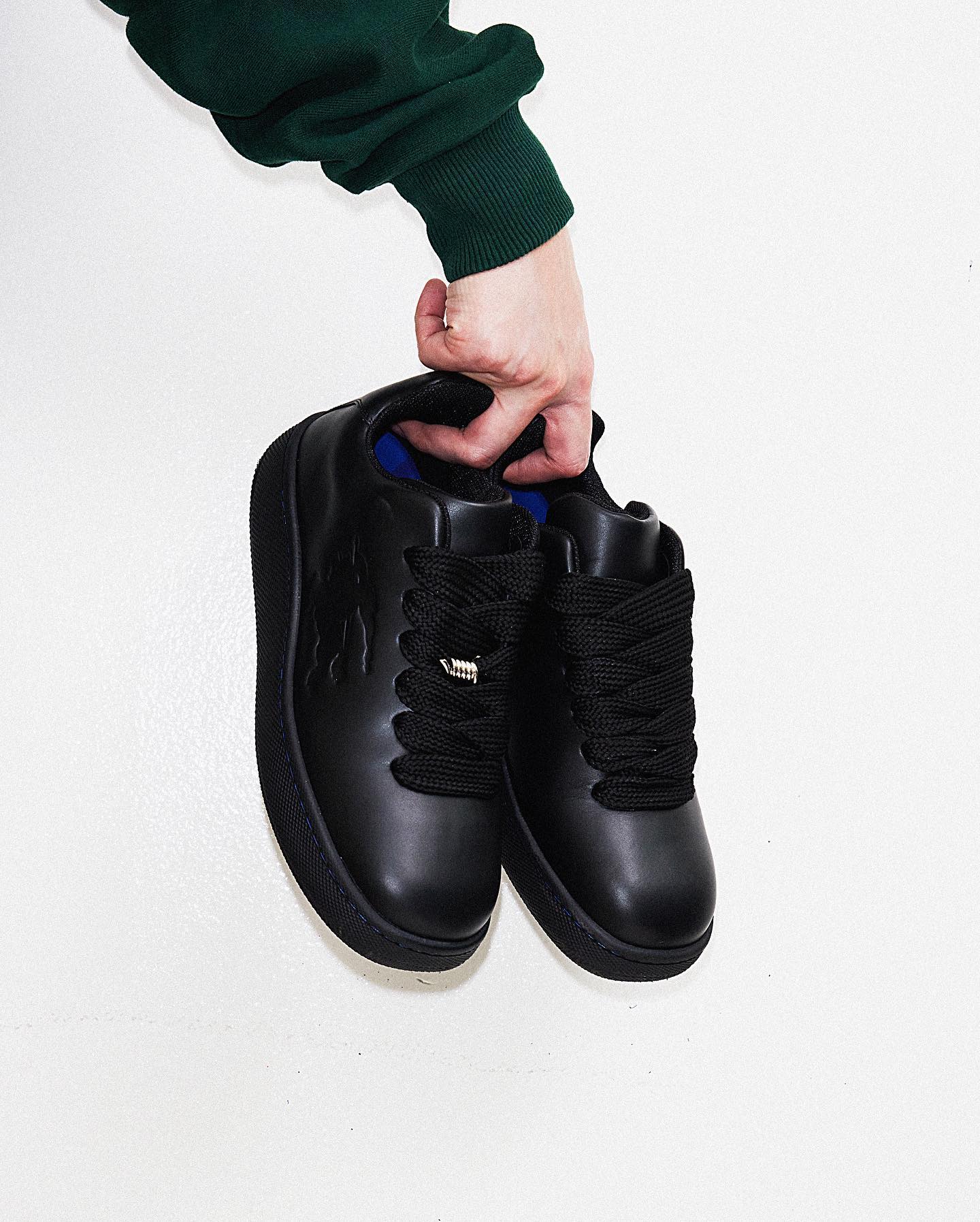 ออฟ - จุมพล อดุลกิตติพร