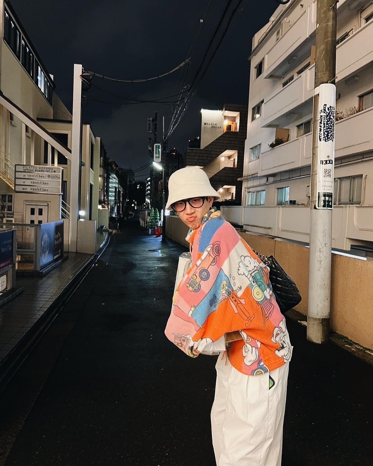 ออฟ - จุมพล อดุลกิตติพร