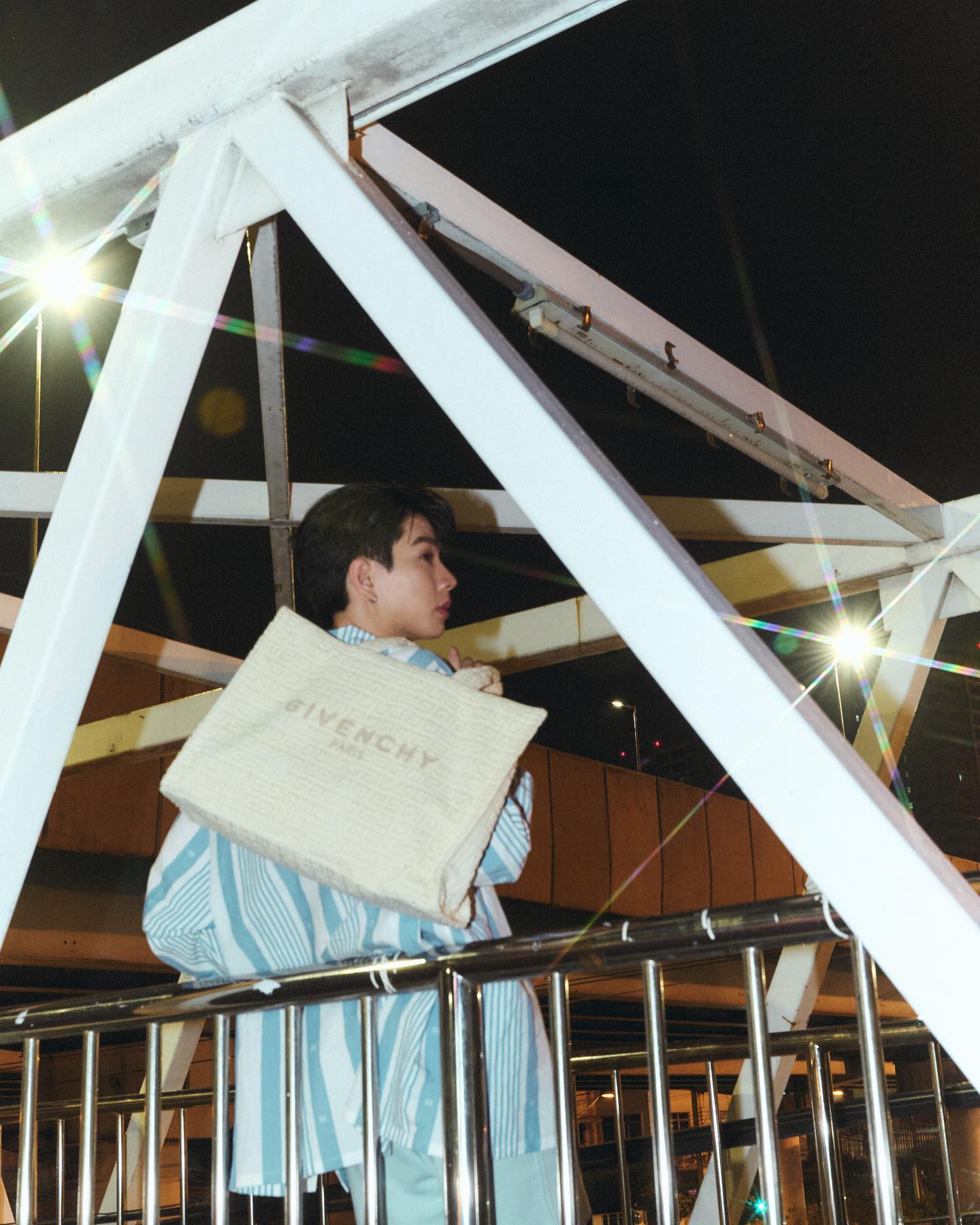 ออฟ - จุมพล อดุลกิตติพร