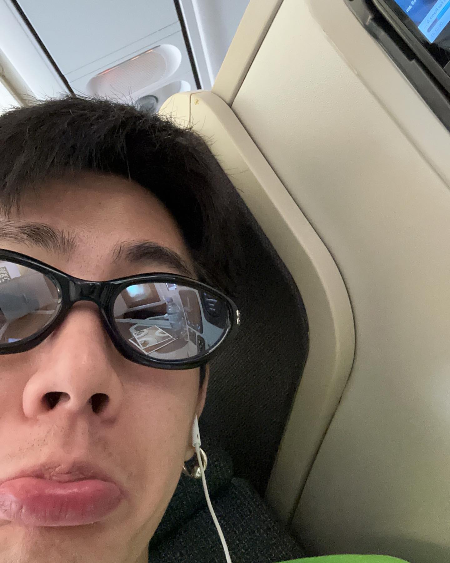 ออฟ - จุมพล อดุลกิตติพร