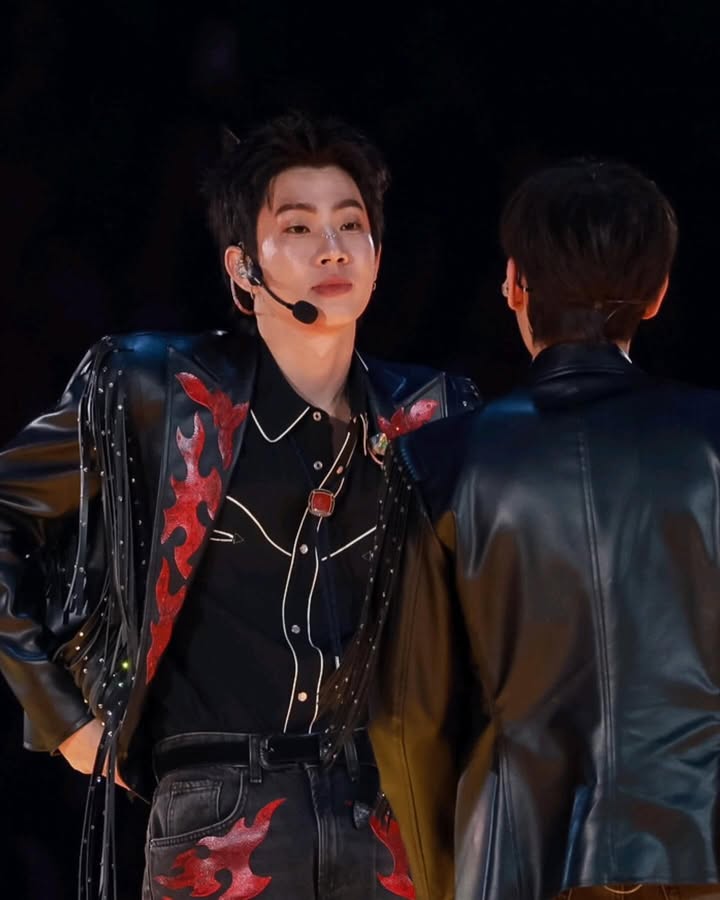 ออฟ - จุมพล อดุลกิตติพร