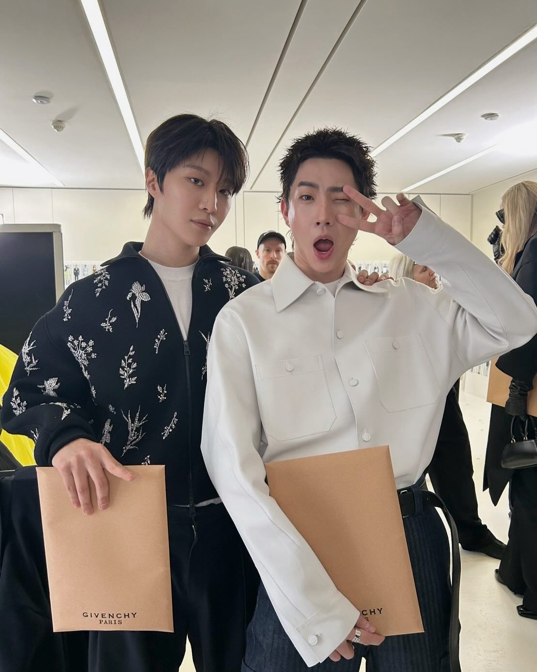 ออฟ - จุมพล อดุลกิตติพร