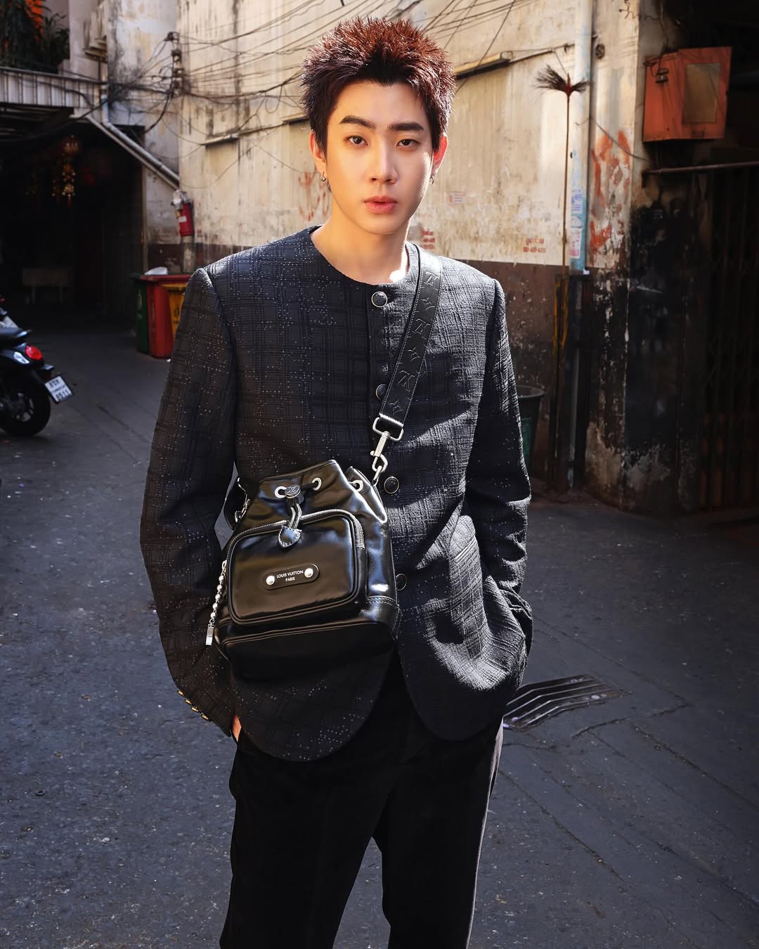 ออฟ - จุมพล อดุลกิตติพร