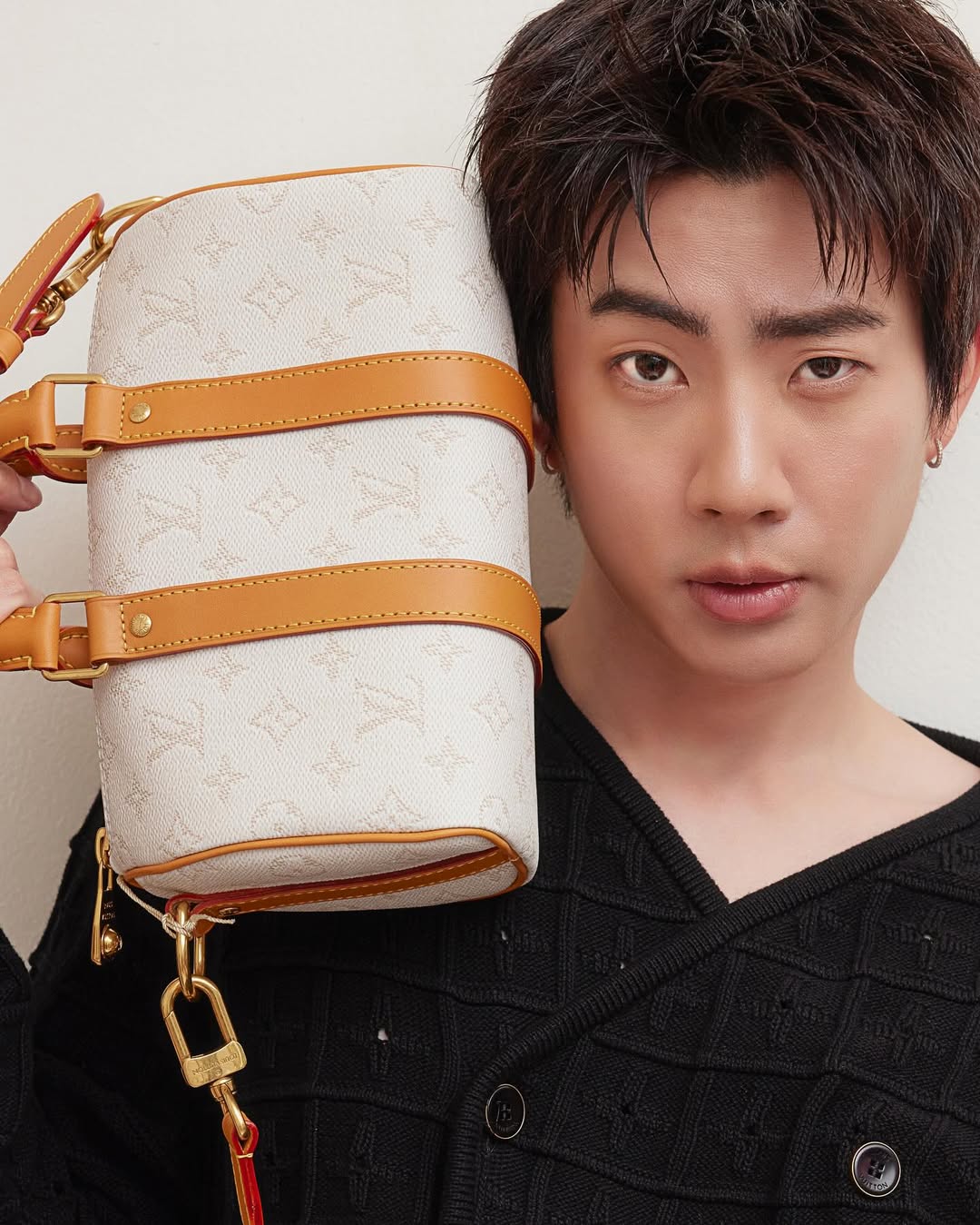 ออฟ - จุมพล อดุลกิตติพร