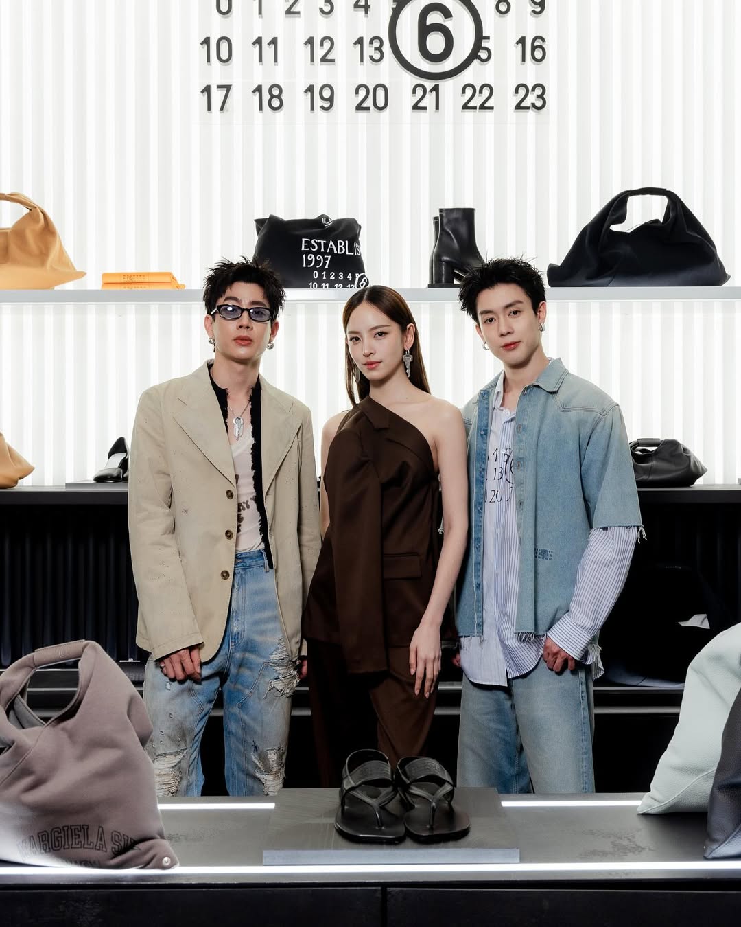 ออฟ - จุมพล อดุลกิตติพร