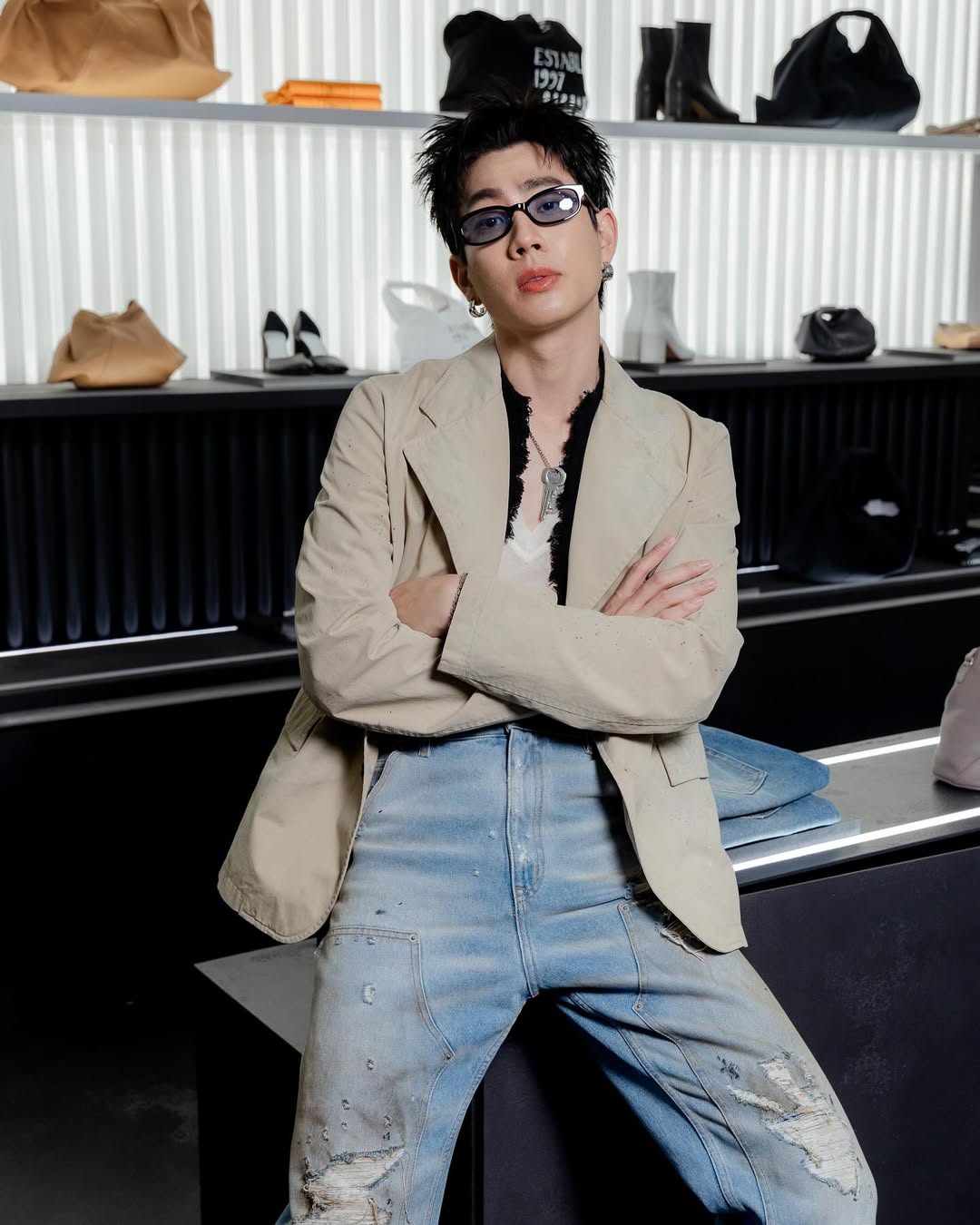 ออฟ - จุมพล อดุลกิตติพร