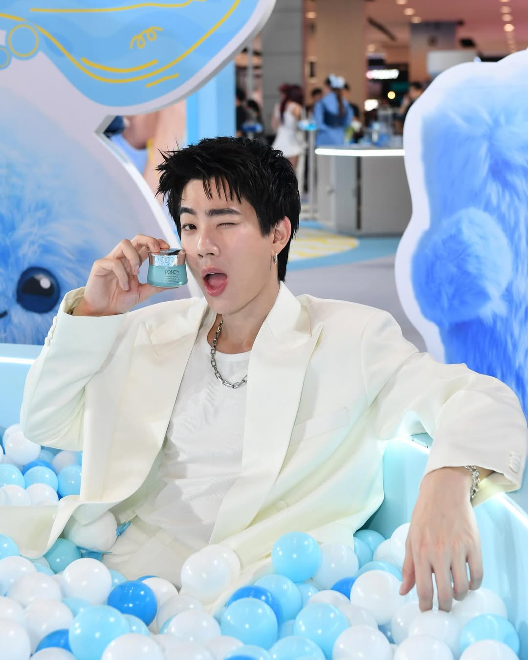 ออฟ - จุมพล อดุลกิตติพร