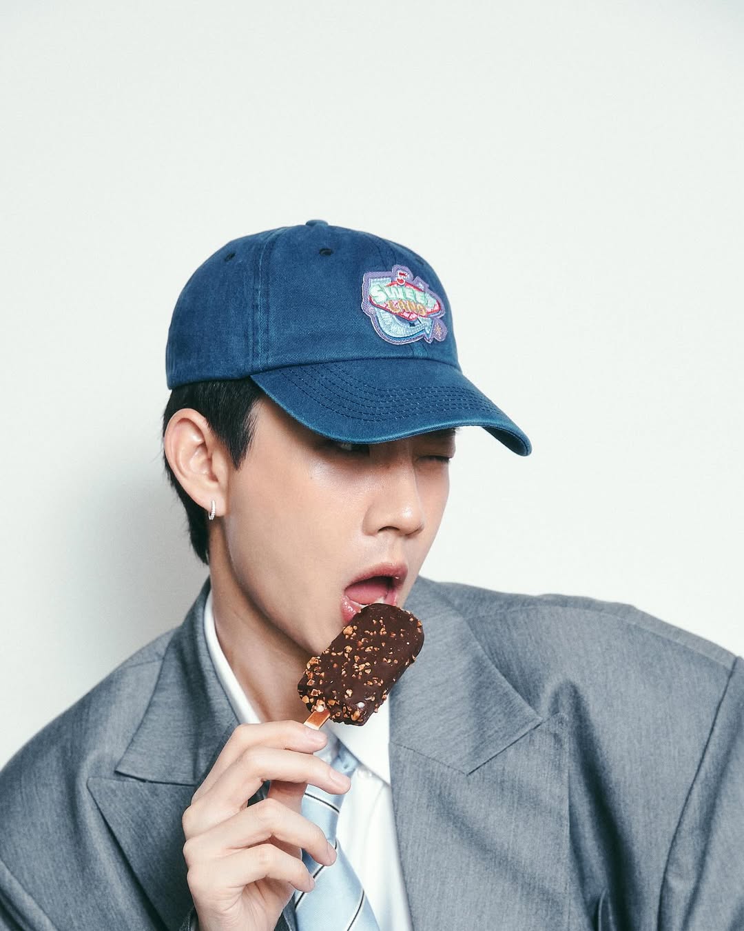 ออฟ - จุมพล อดุลกิตติพร