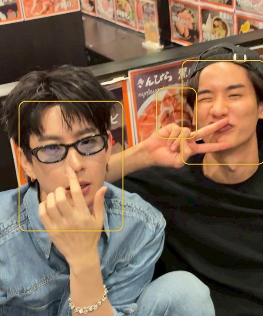 ออฟ - จุมพล อดุลกิตติพร