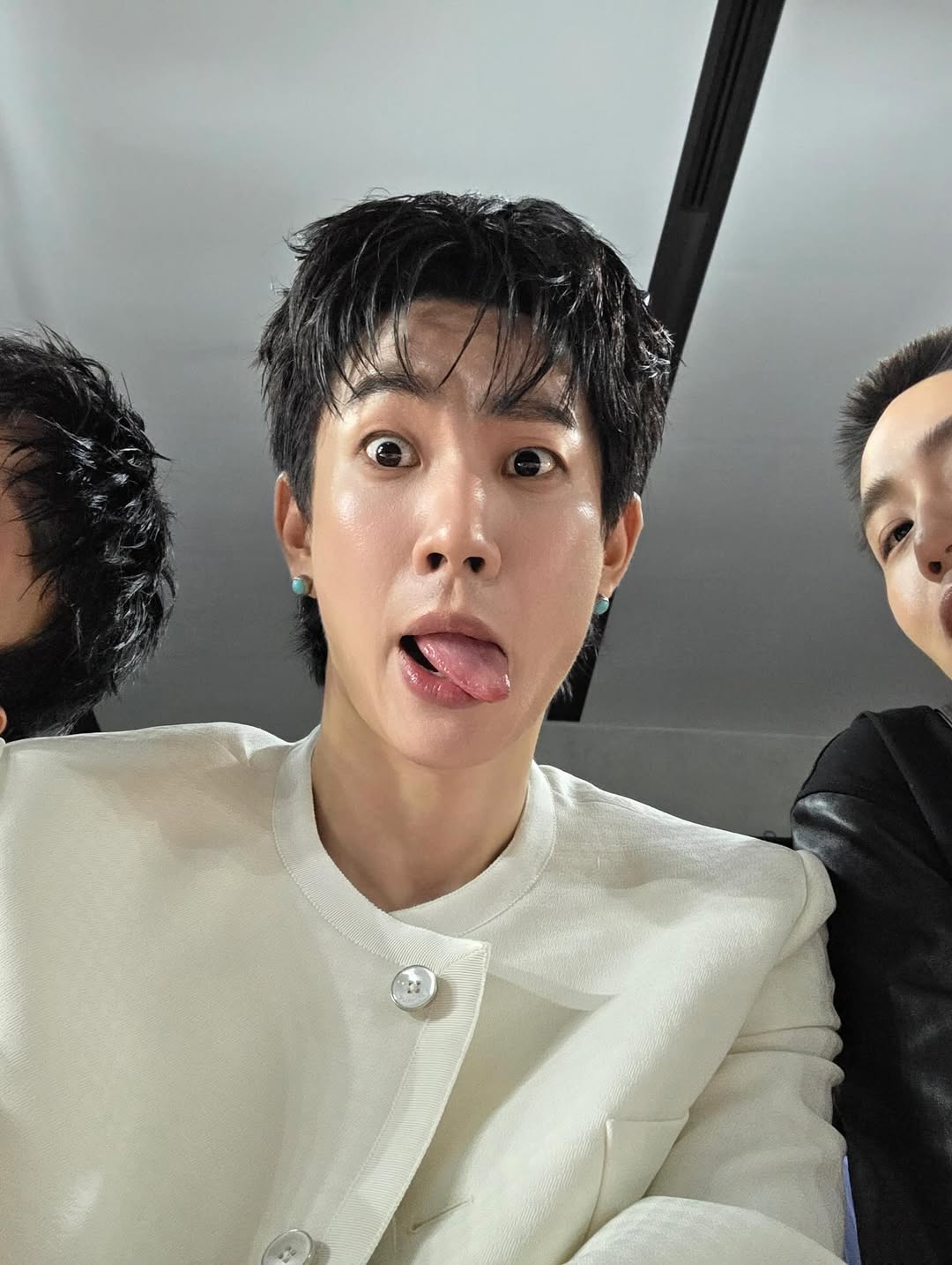 ออฟ - จุมพล อดุลกิตติพร