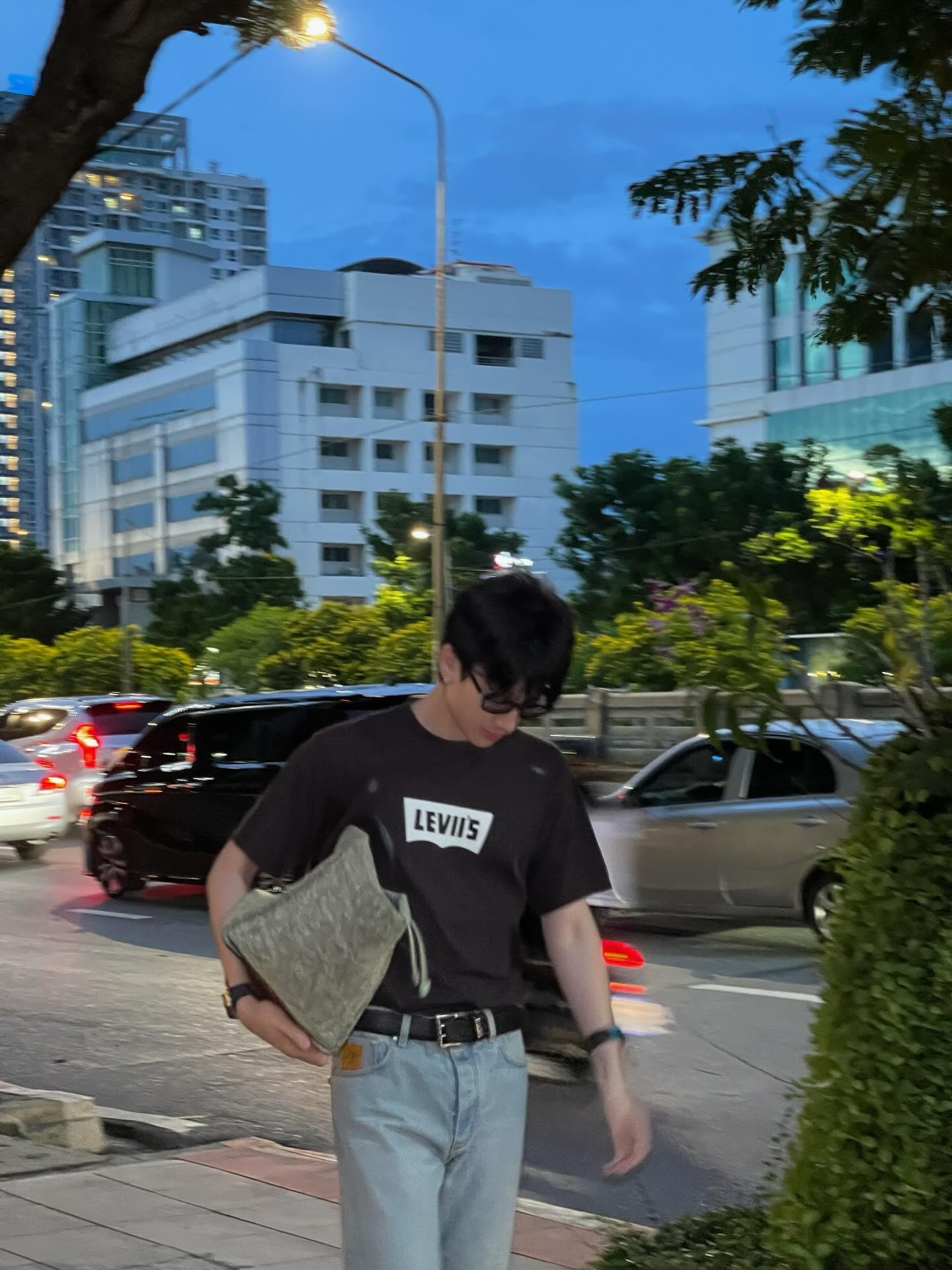 ออฟ - จุมพล อดุลกิตติพร