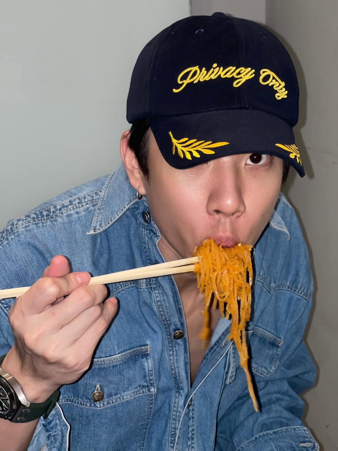 ออฟ - จุมพล อดุลกิตติพร