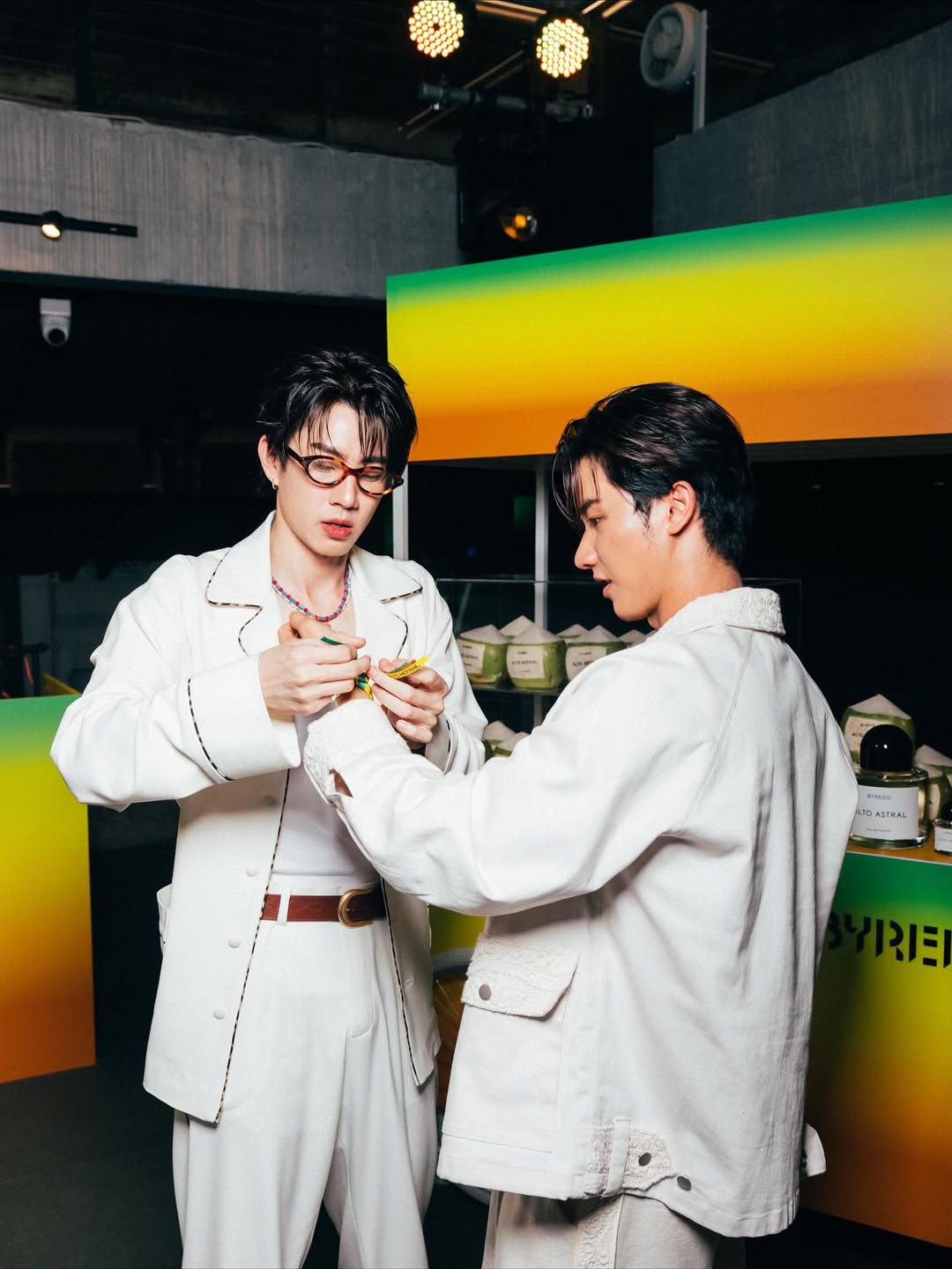 ออฟ - จุมพล อดุลกิตติพร