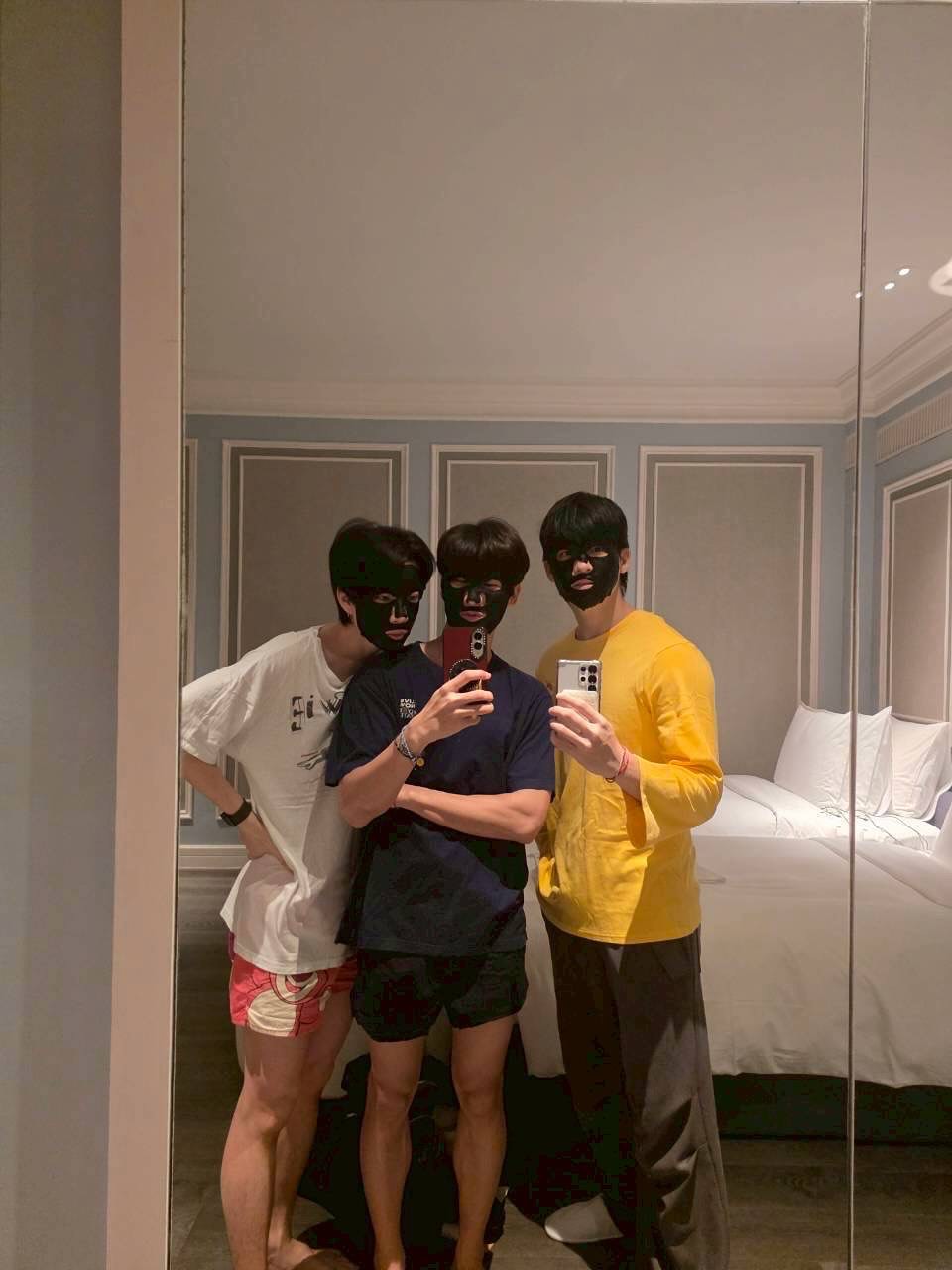 ออฟ - จุมพล อดุลกิตติพร