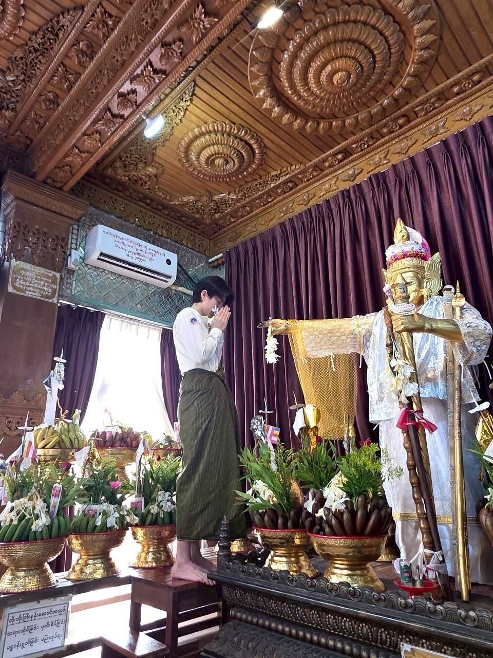 ออฟ - จุมพล อดุลกิตติพร