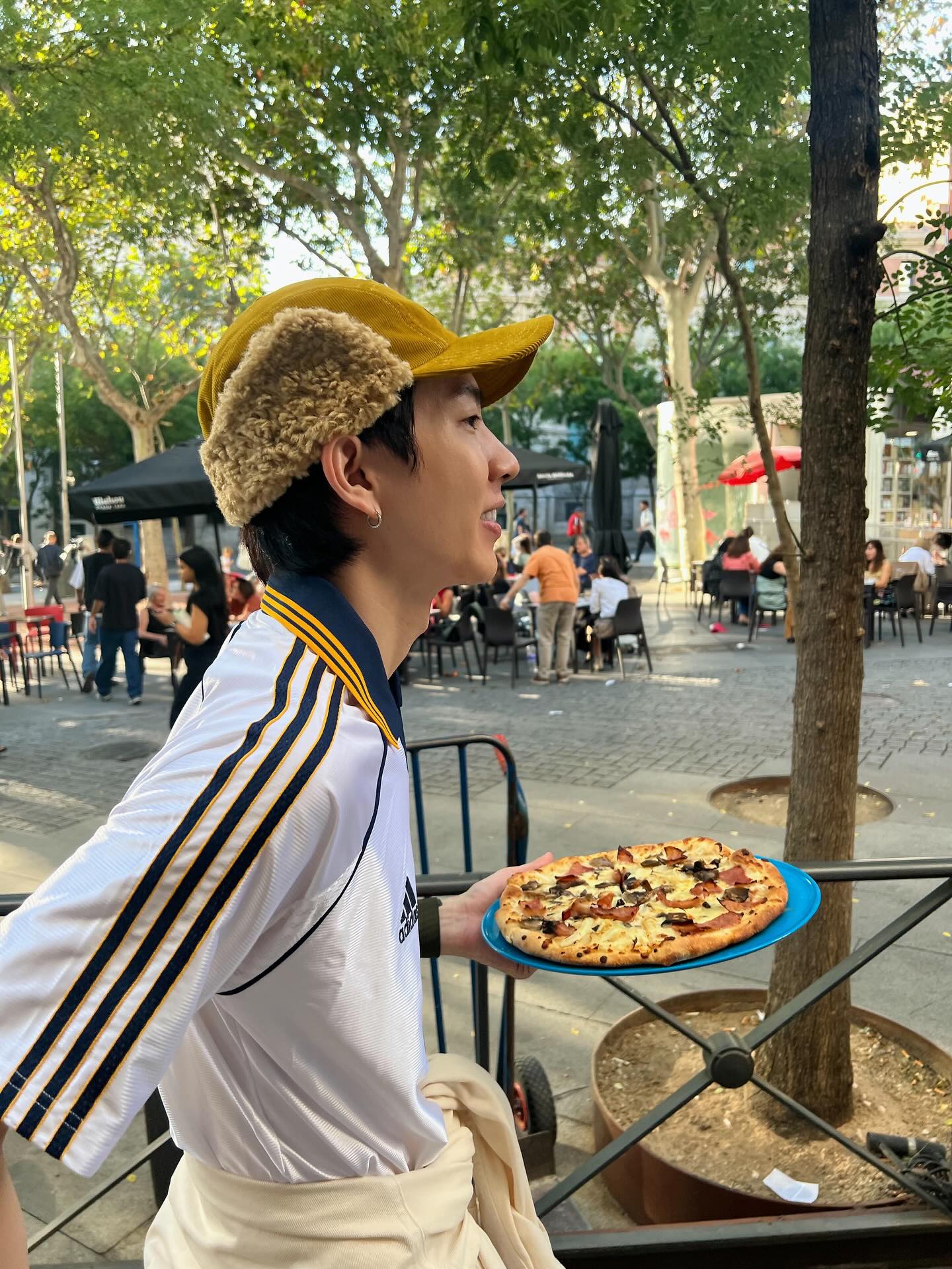 ออฟ - จุมพล อดุลกิตติพร