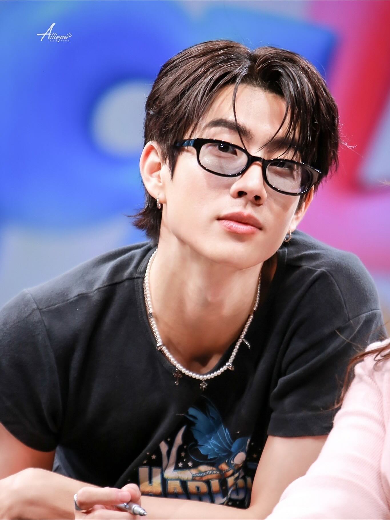 ออฟ - จุมพล อดุลกิตติพร