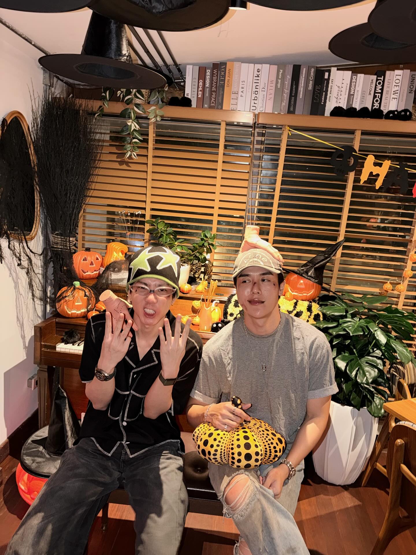 ออฟ - จุมพล อดุลกิตติพร