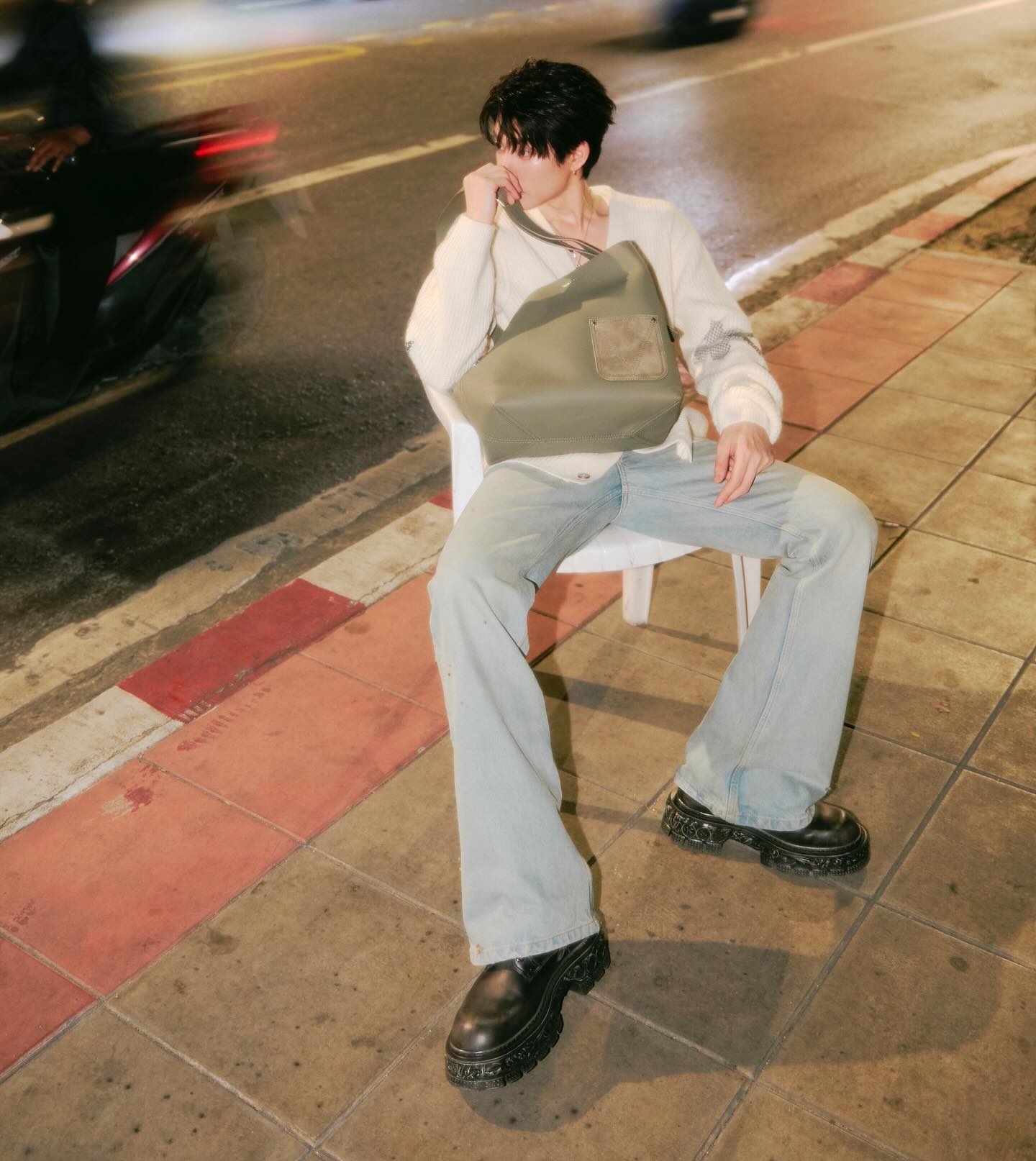 ออฟ - จุมพล อดุลกิตติพร