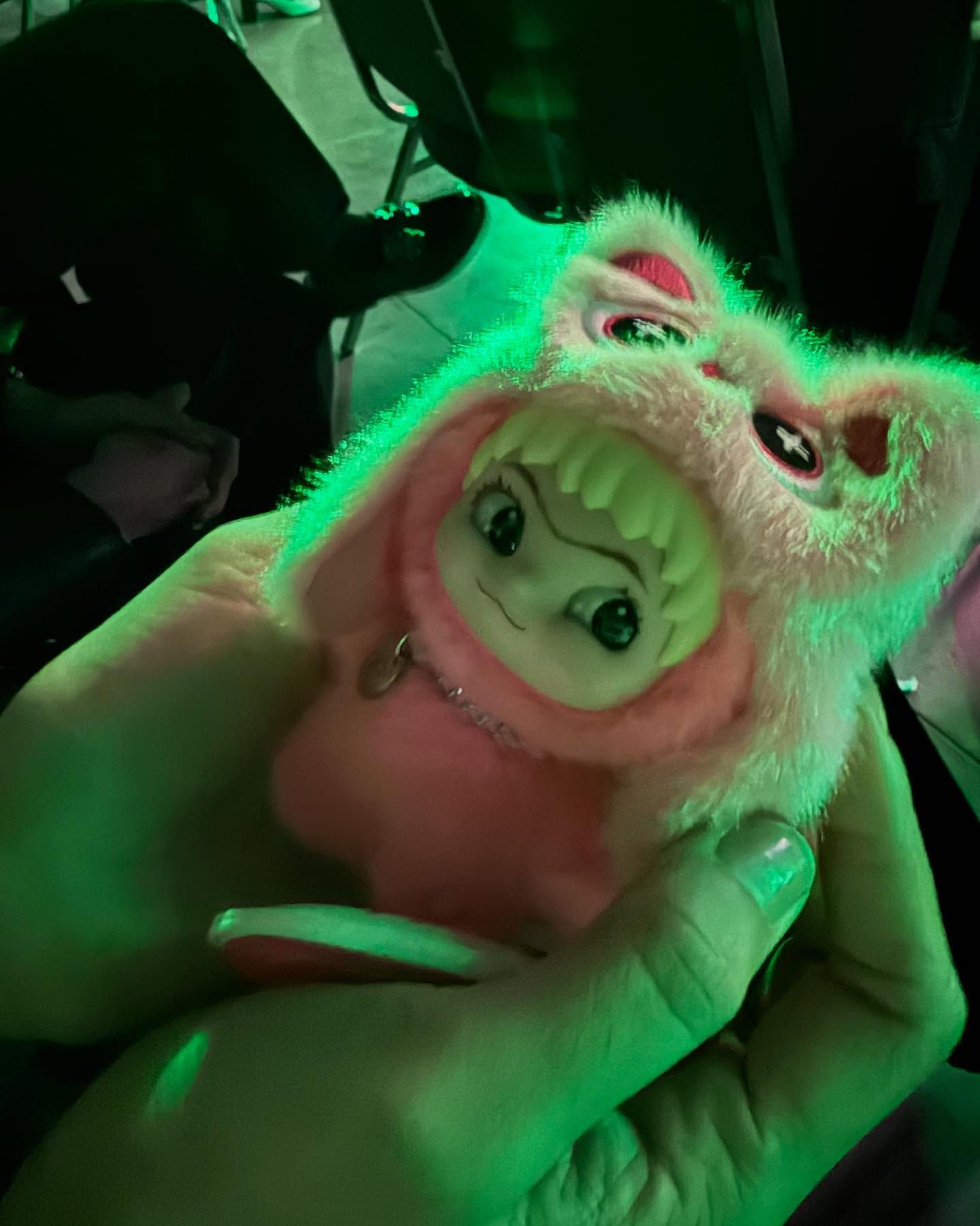 ออฟ - จุมพล อดุลกิตติพร