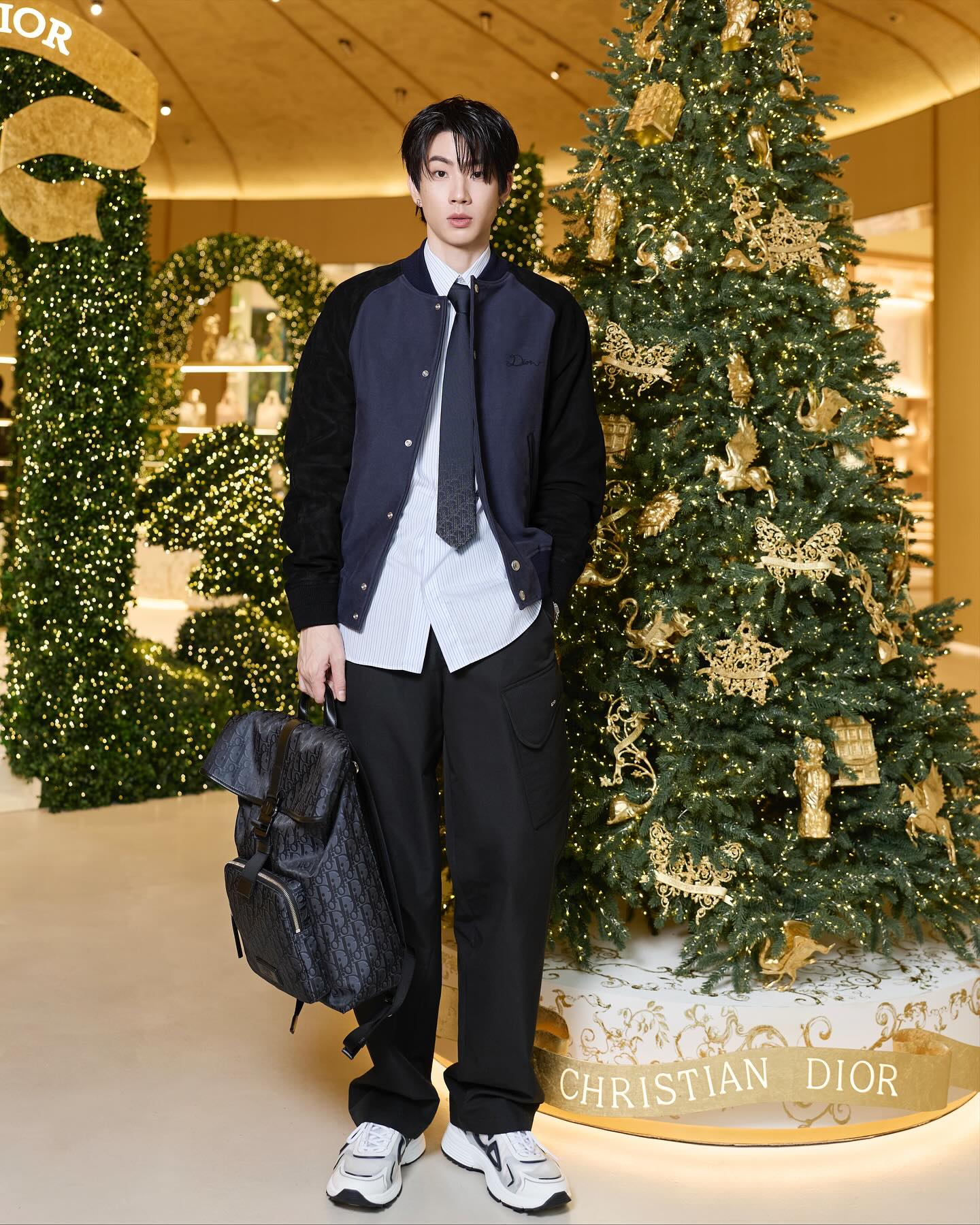 ออฟ - จุมพล อดุลกิตติพร