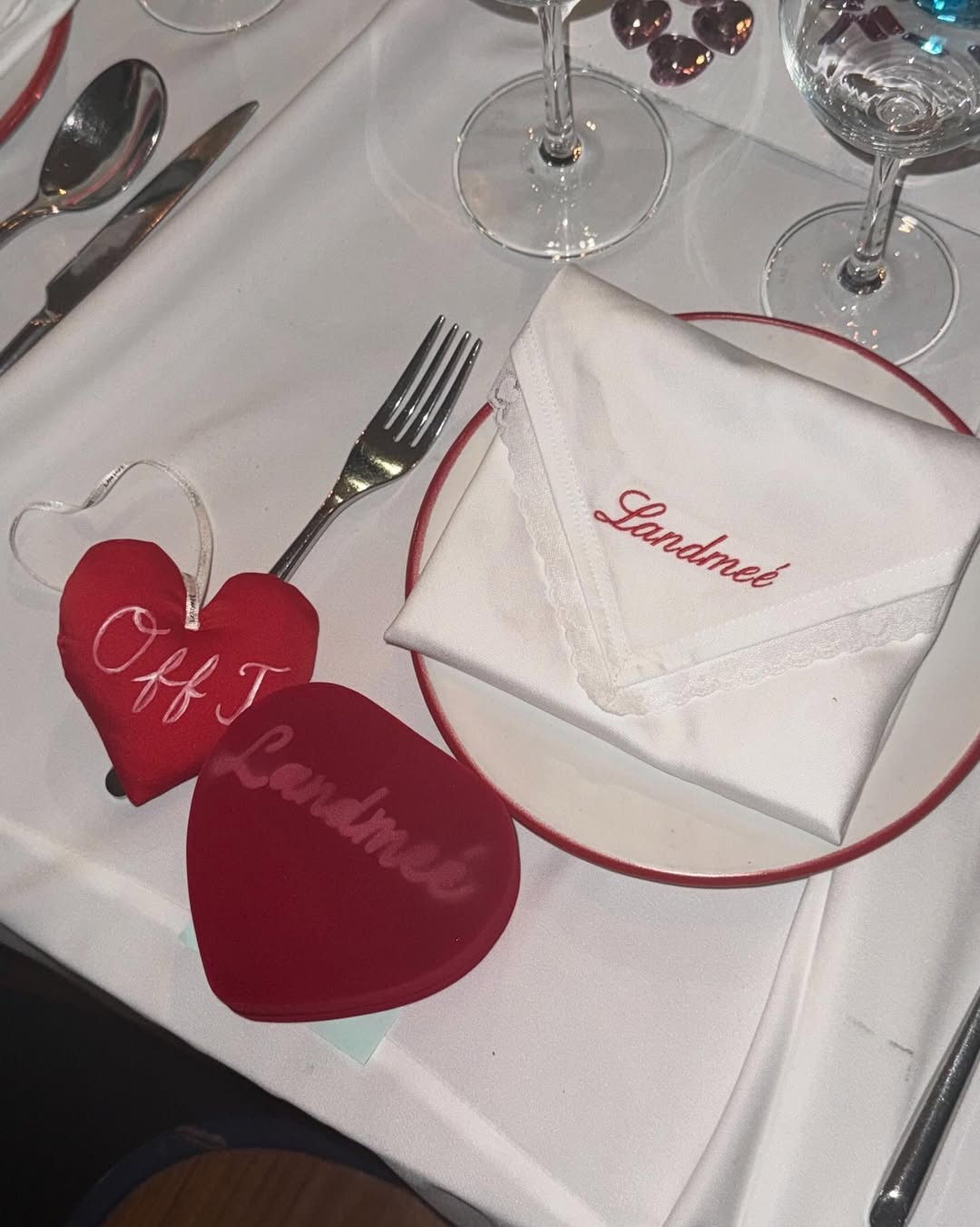 ออฟ - จุมพล อดุลกิตติพร