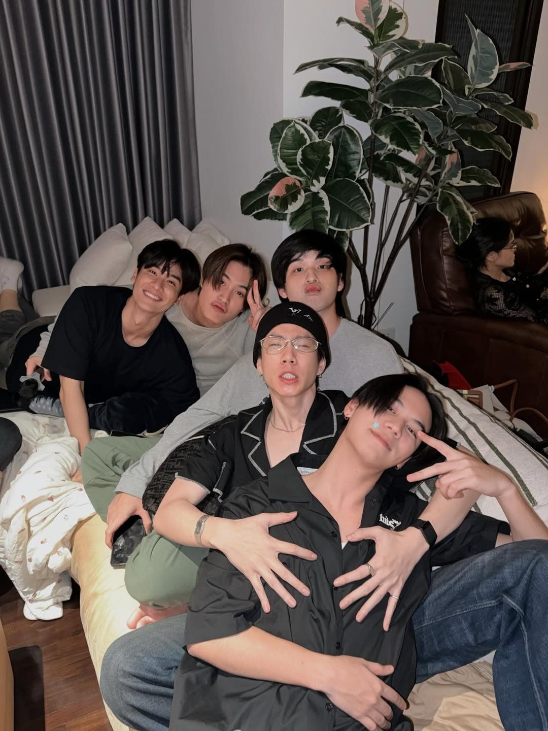 ออฟ - จุมพล อดุลกิตติพร