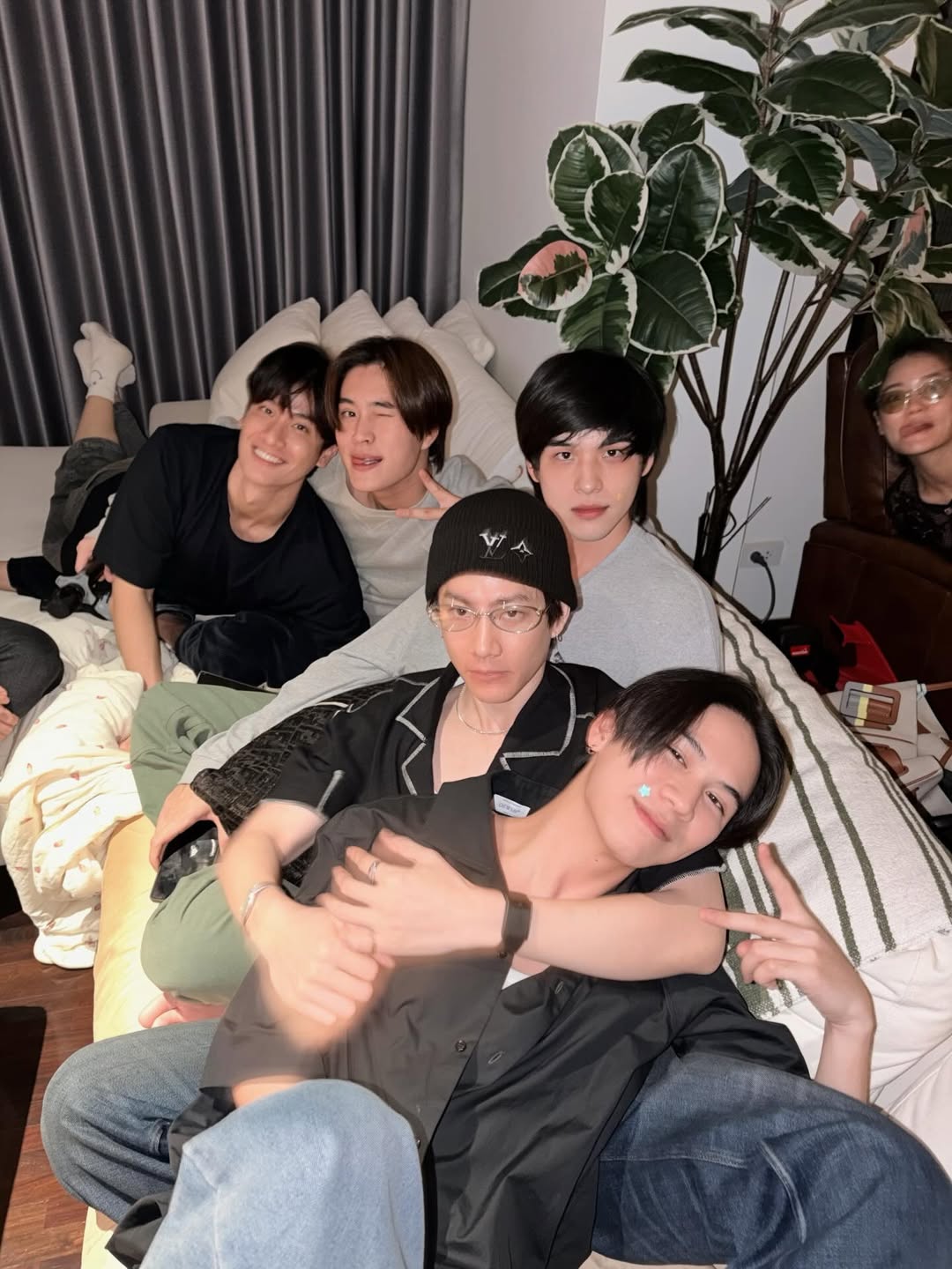 ออฟ - จุมพล อดุลกิตติพร