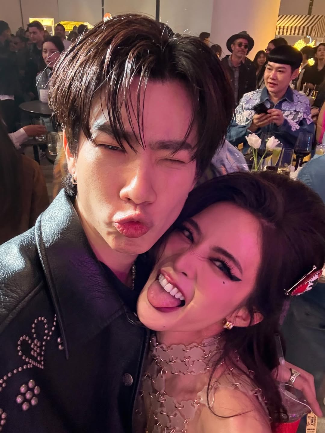 ออฟ - จุมพล อดุลกิตติพร