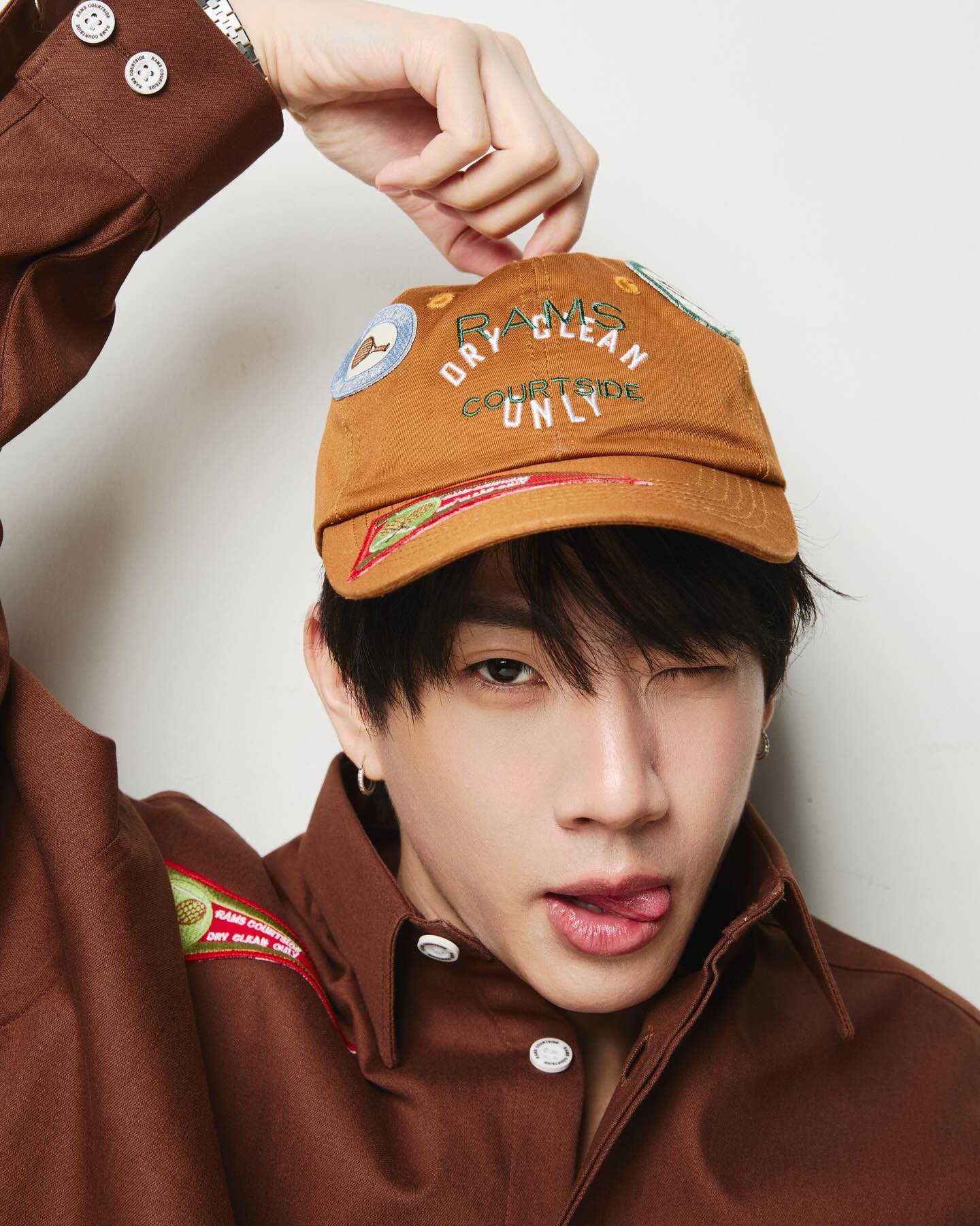 ออฟ - จุมพล อดุลกิตติพร