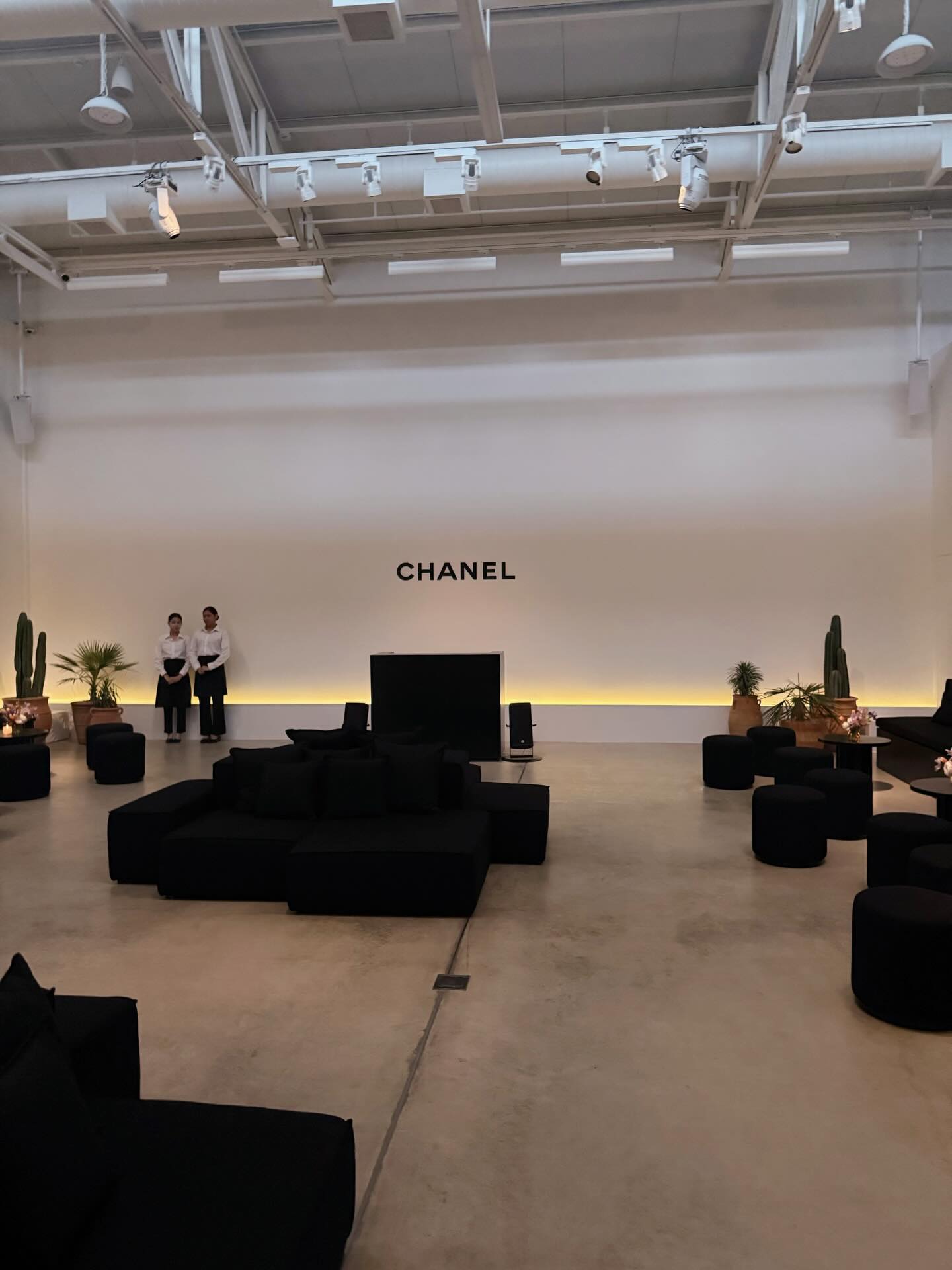 ออฟ - จุมพล อดุลกิตติพร