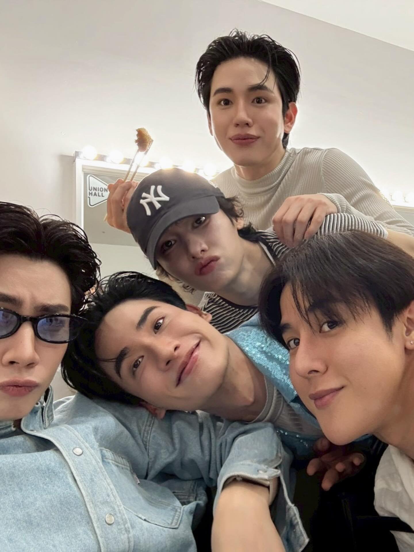 ออฟ - จุมพล อดุลกิตติพร