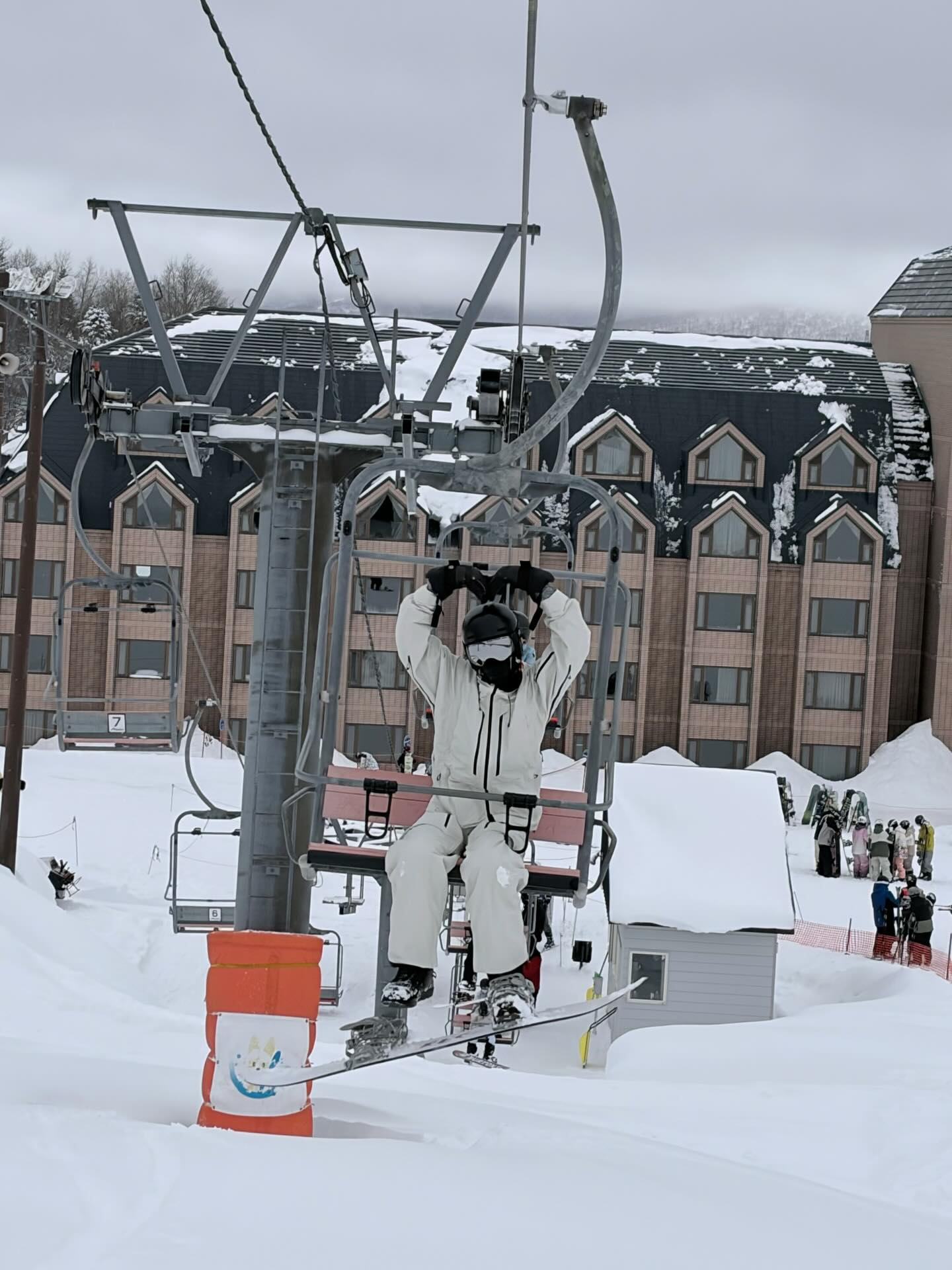 ออฟ - จุมพล อดุลกิตติพร