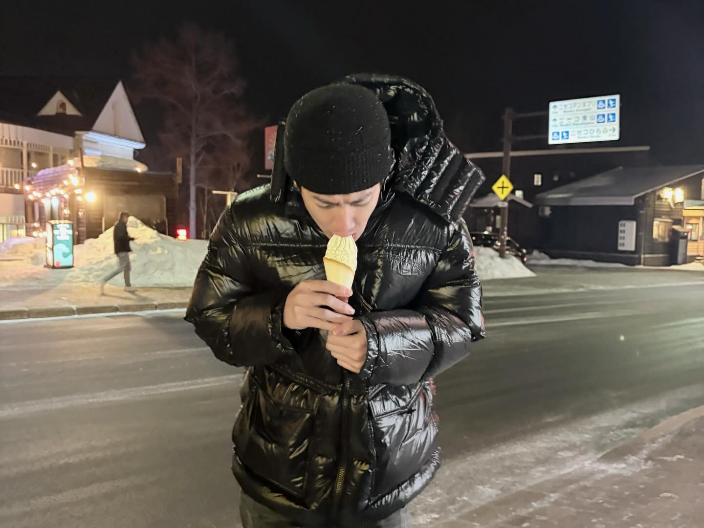 ออฟ - จุมพล อดุลกิตติพร