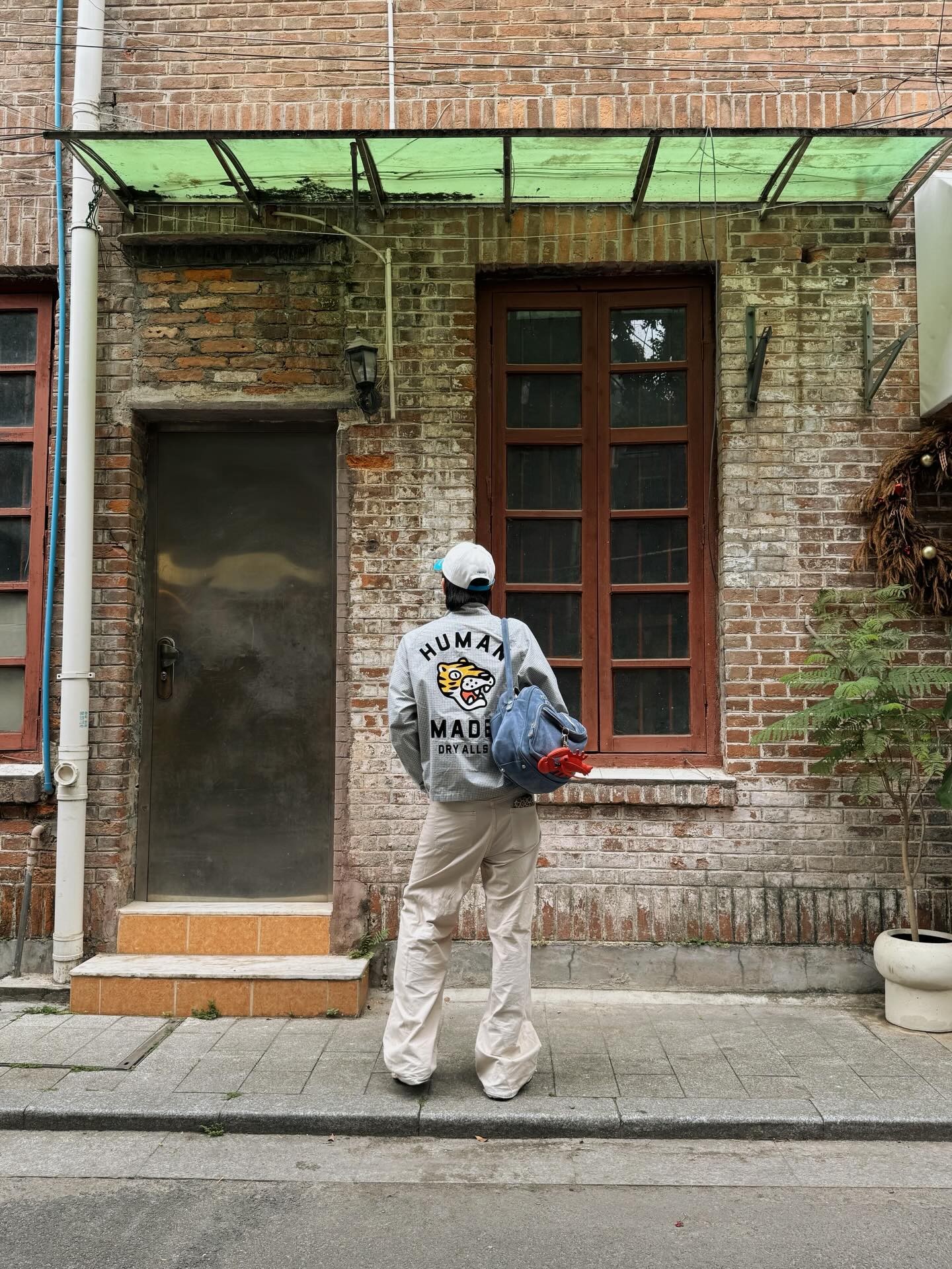 ออฟ - จุมพล อดุลกิตติพร