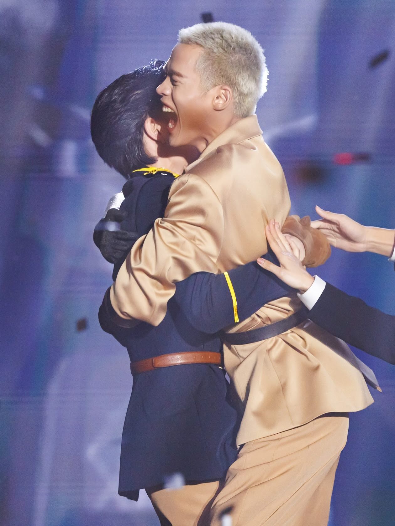 ออฟ - จุมพล อดุลกิตติพร