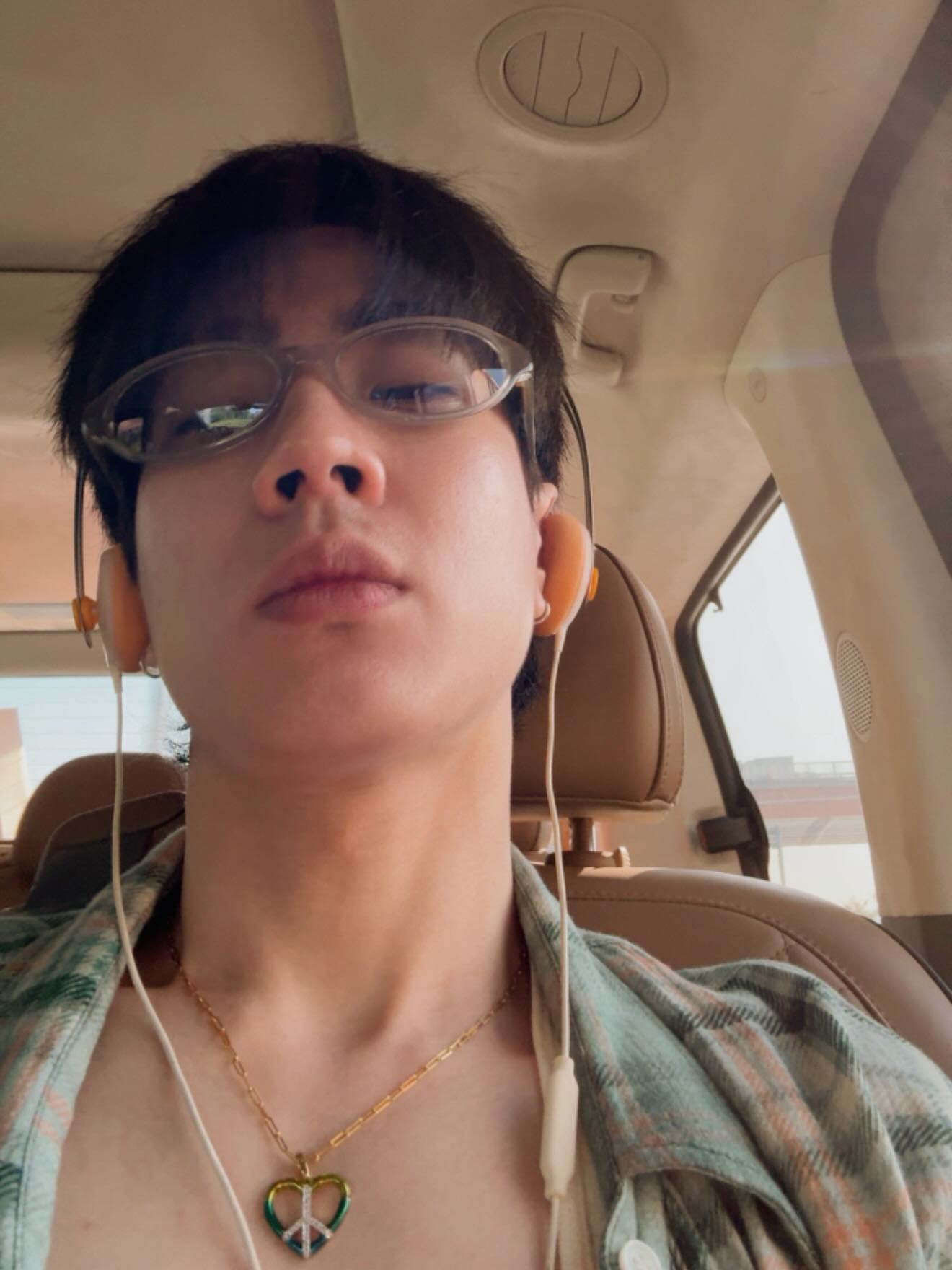 ออฟ - จุมพล อดุลกิตติพร