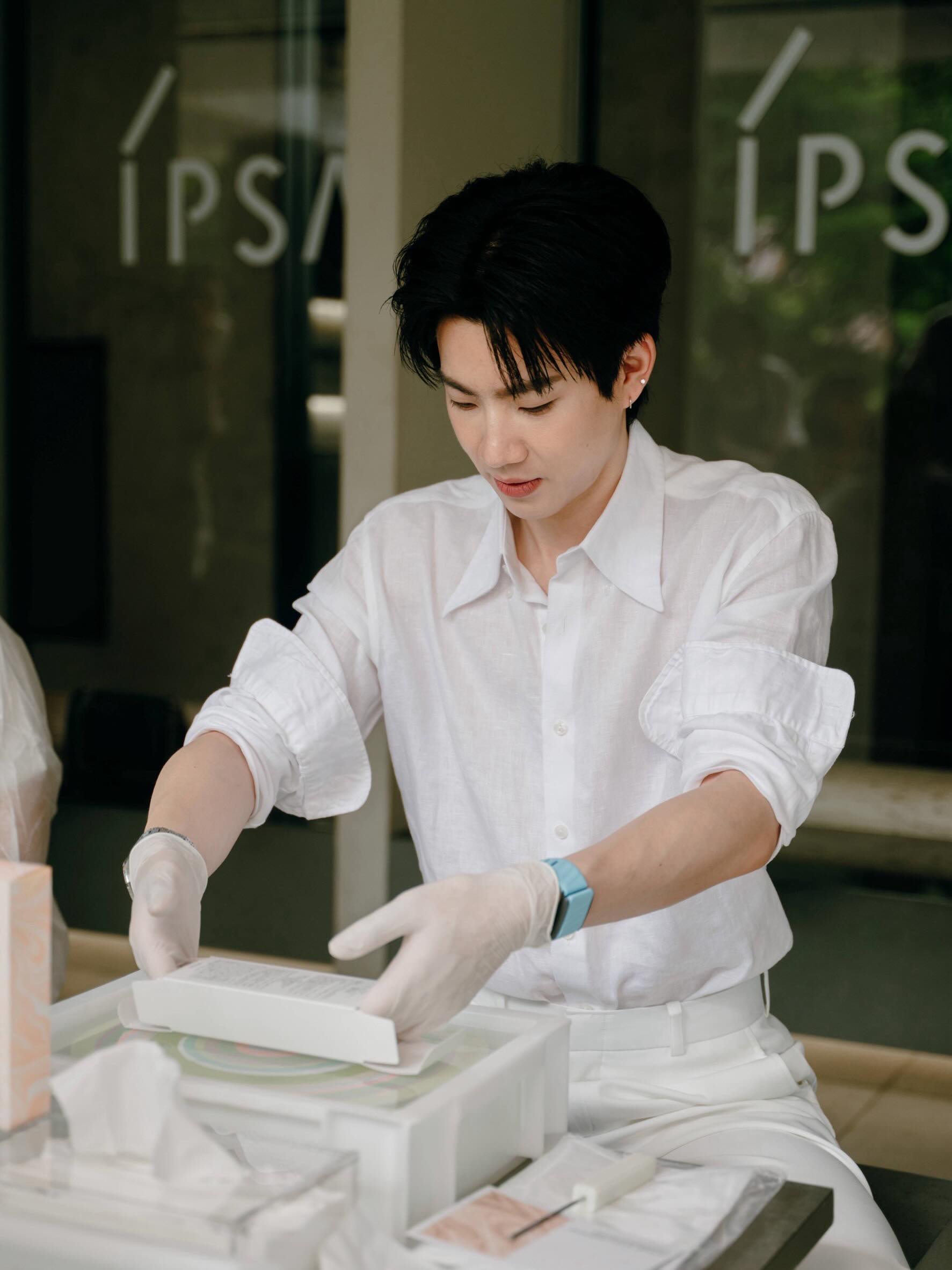 ออฟ - จุมพล อดุลกิตติพร