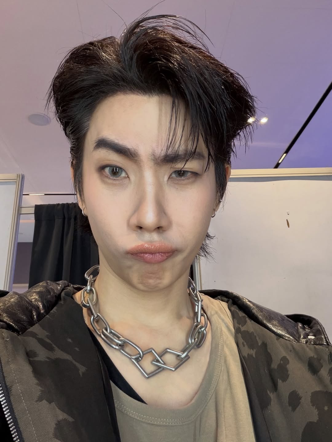 ออฟ - จุมพล อดุลกิตติพร