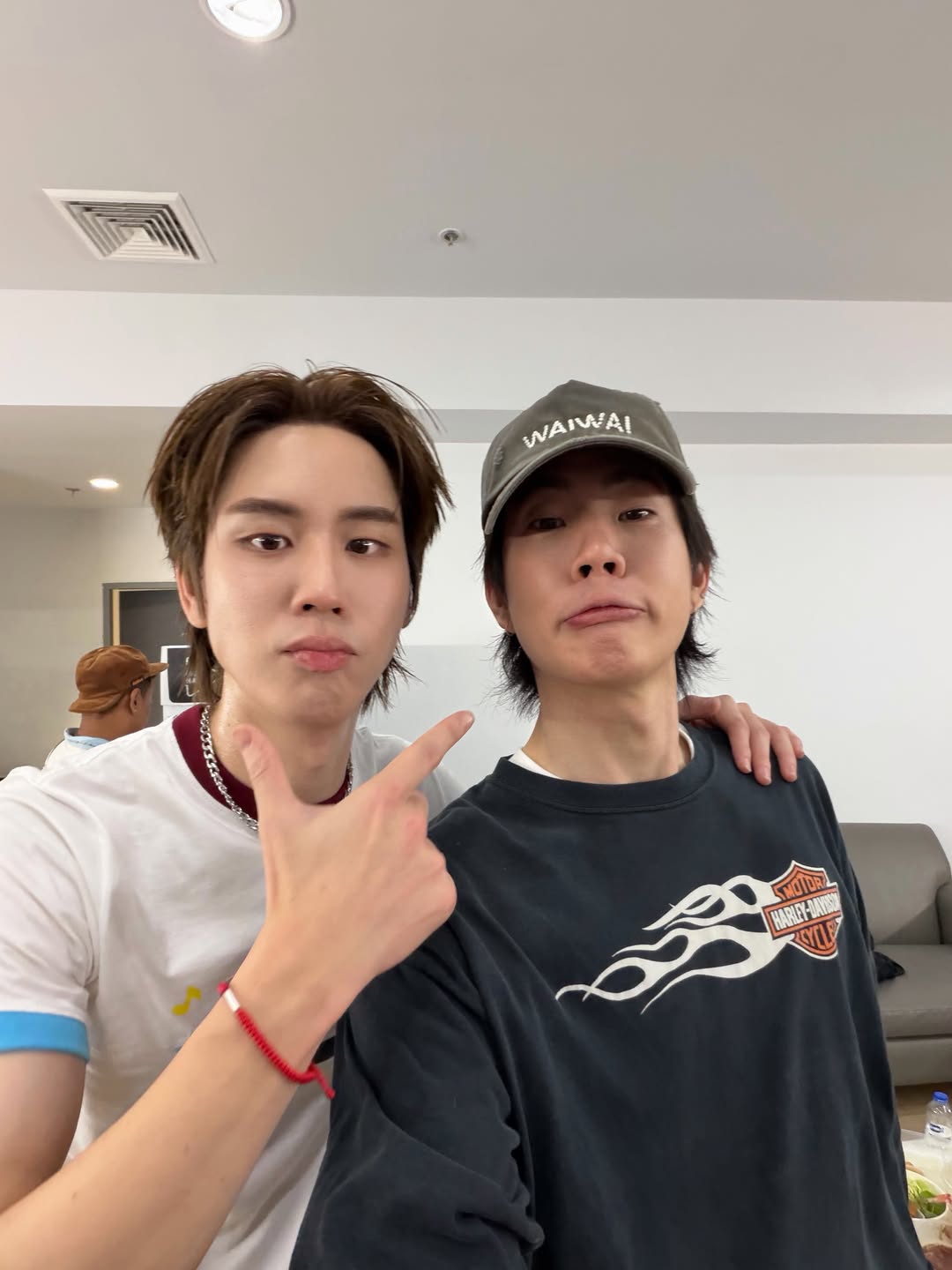 ออฟ - จุมพล อดุลกิตติพร