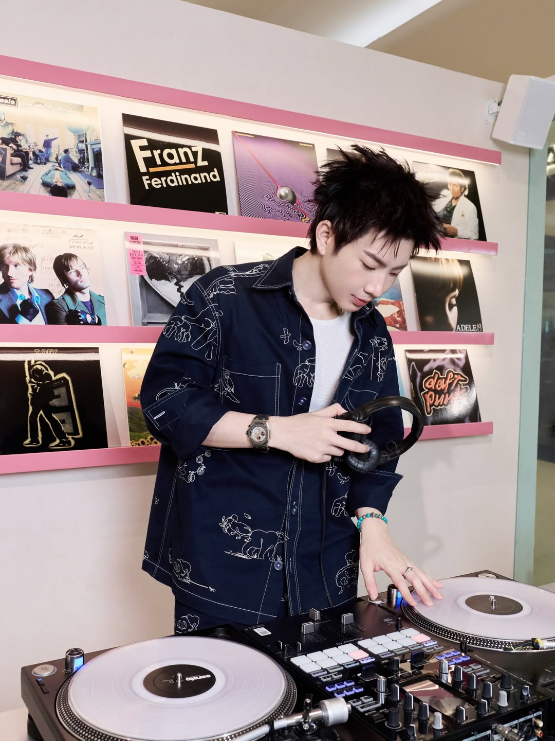 ออฟ - จุมพล อดุลกิตติพร