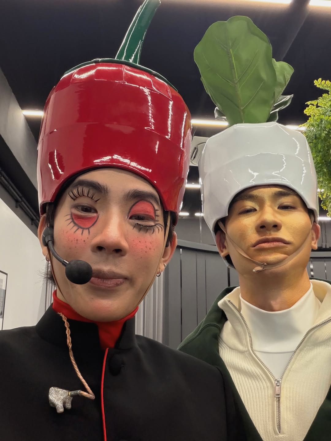 ออฟ - จุมพล อดุลกิตติพร