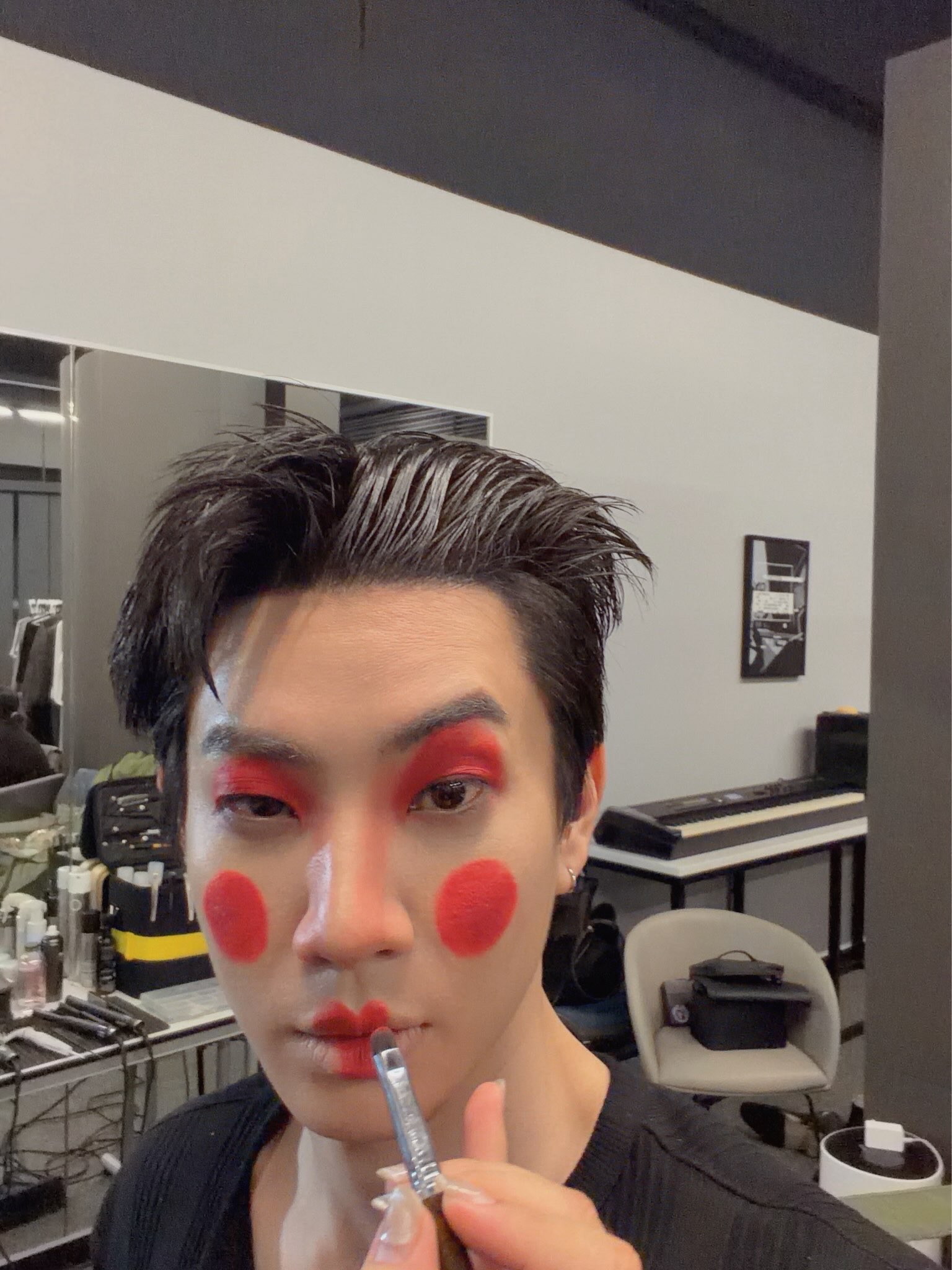 ออฟ - จุมพล อดุลกิตติพร