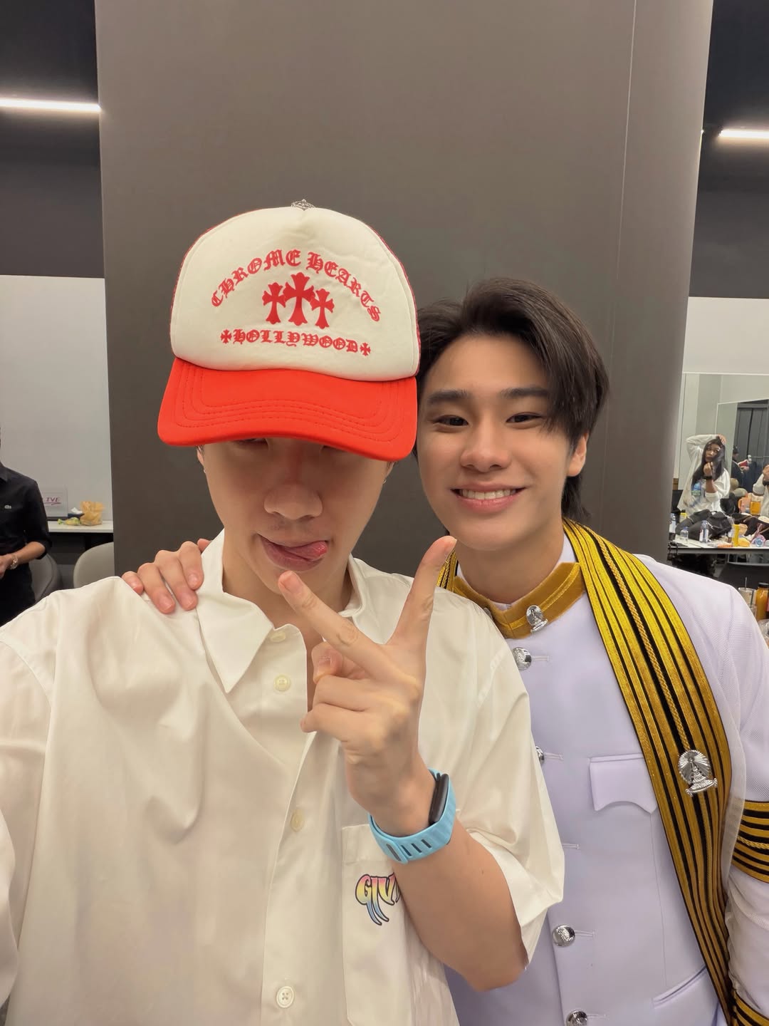 ออฟ - จุมพล อดุลกิตติพร